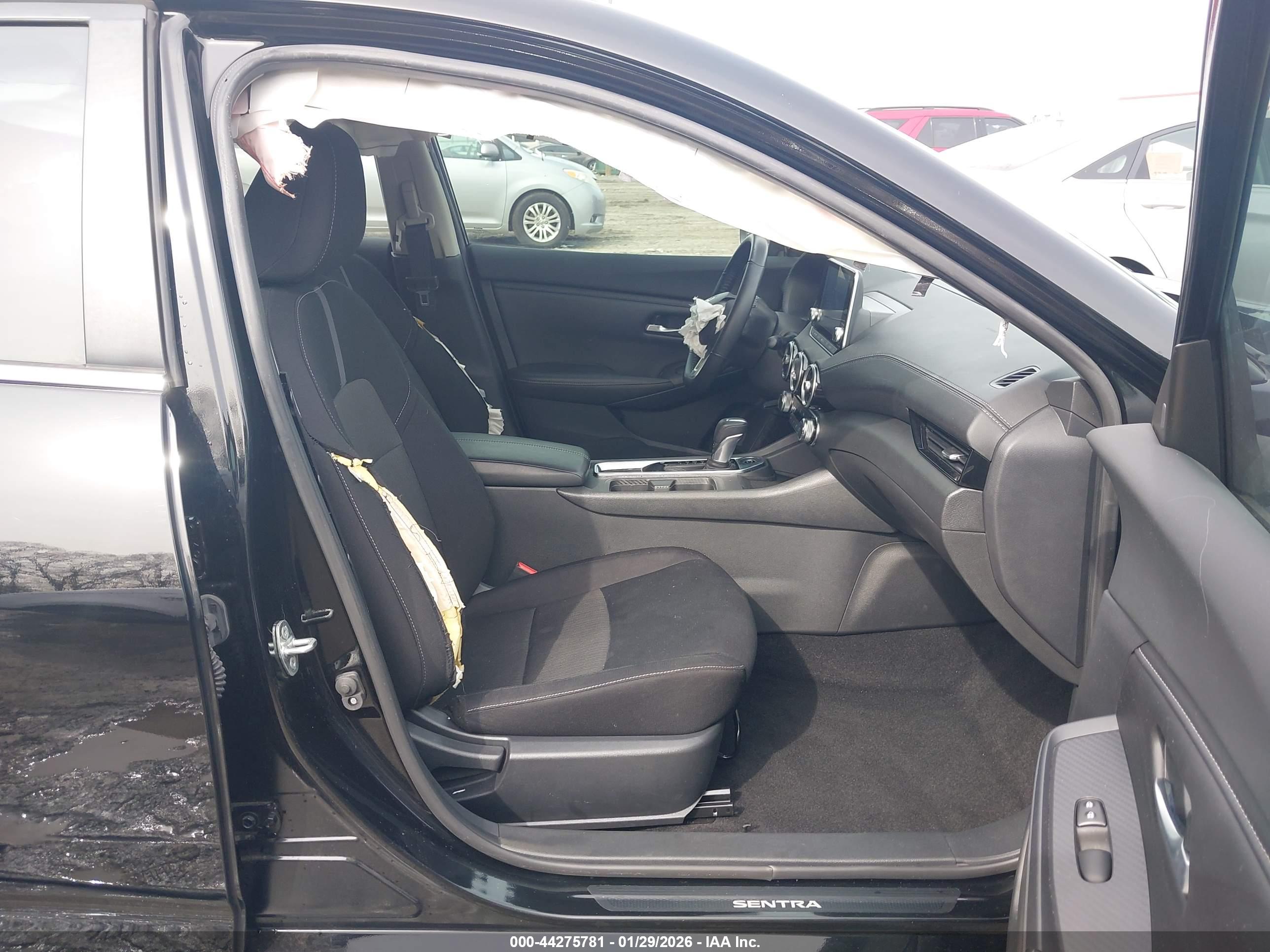 NISSAN SENTRA image 5