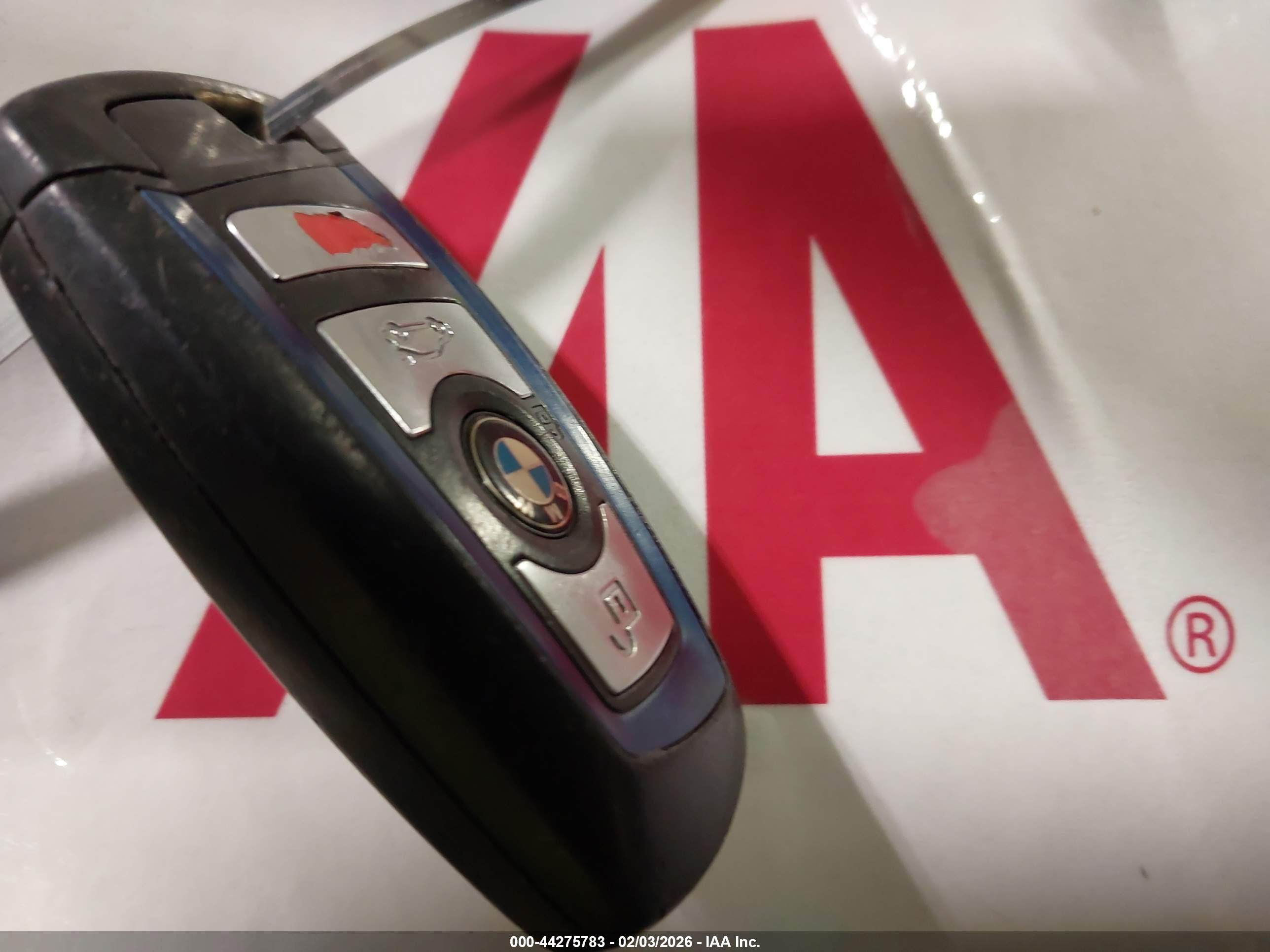 BMW 328I image 11