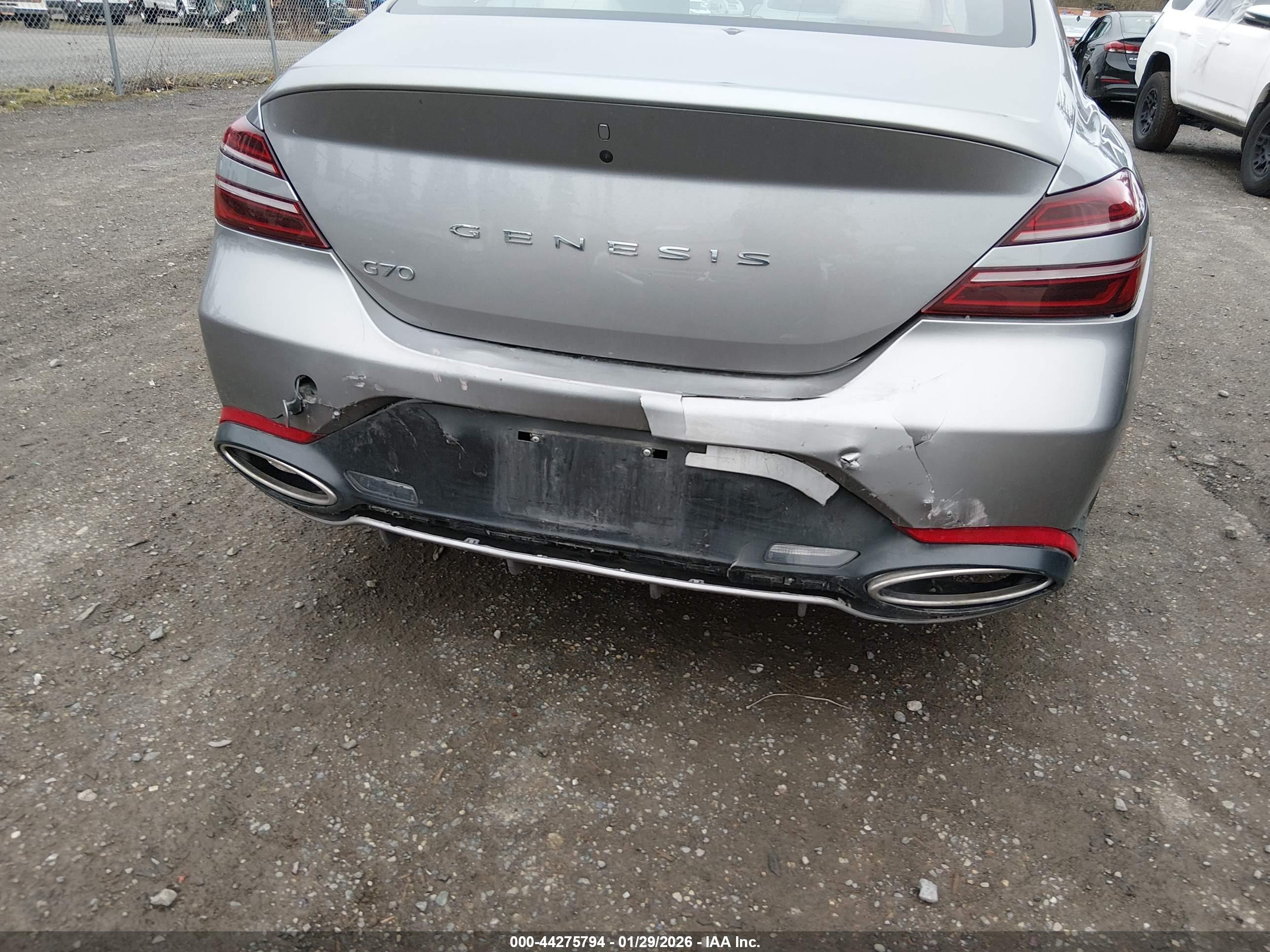 GENESIS G70 image 6