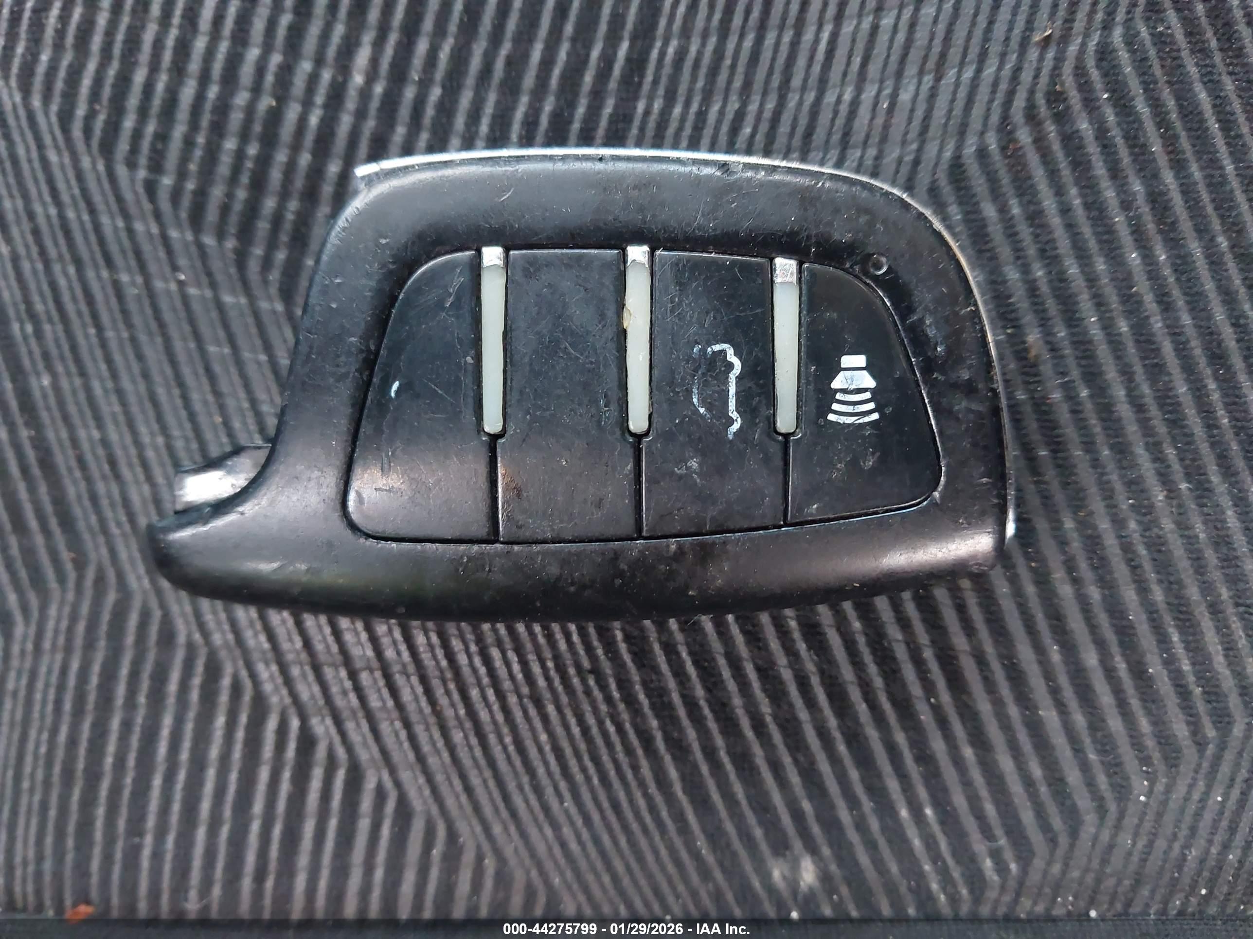 NISSAN ROGUE image 11