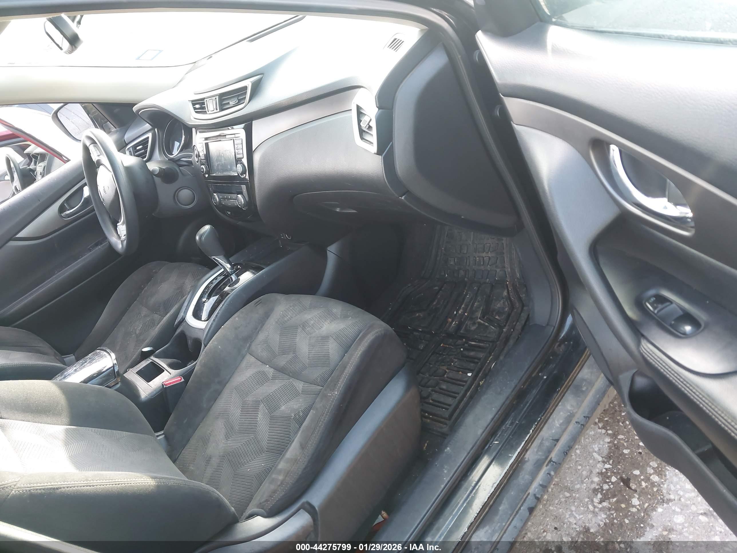 NISSAN ROGUE image 5