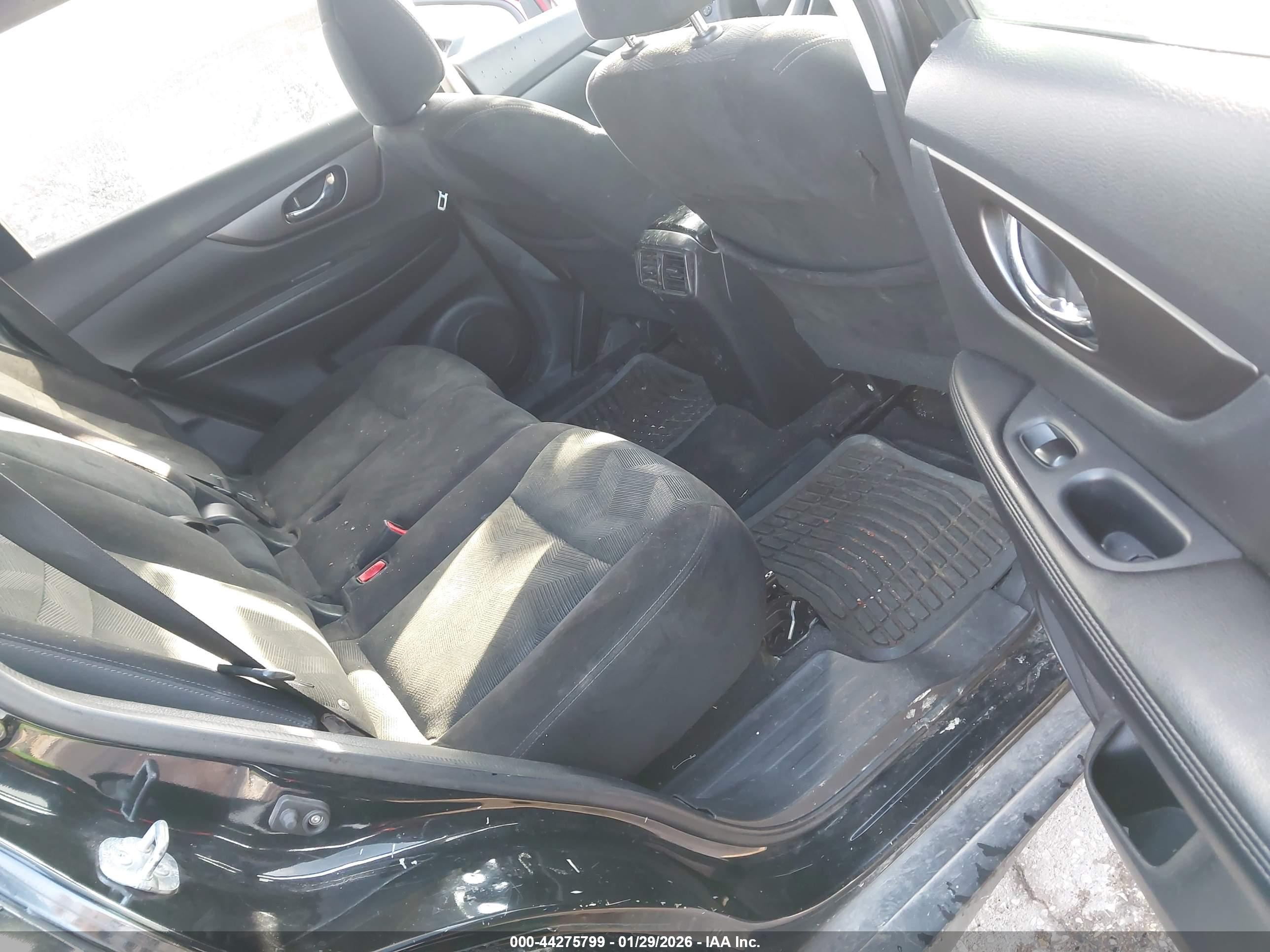 NISSAN ROGUE image 8