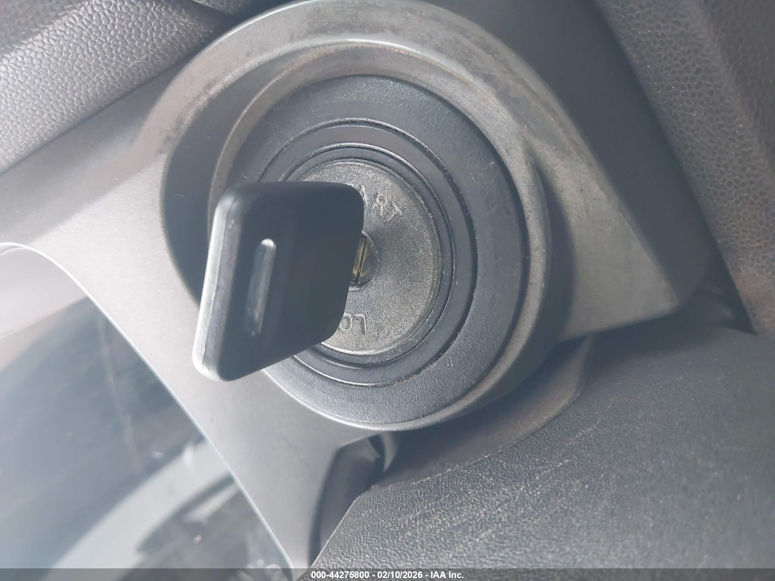 NISSAN TITAN image 11