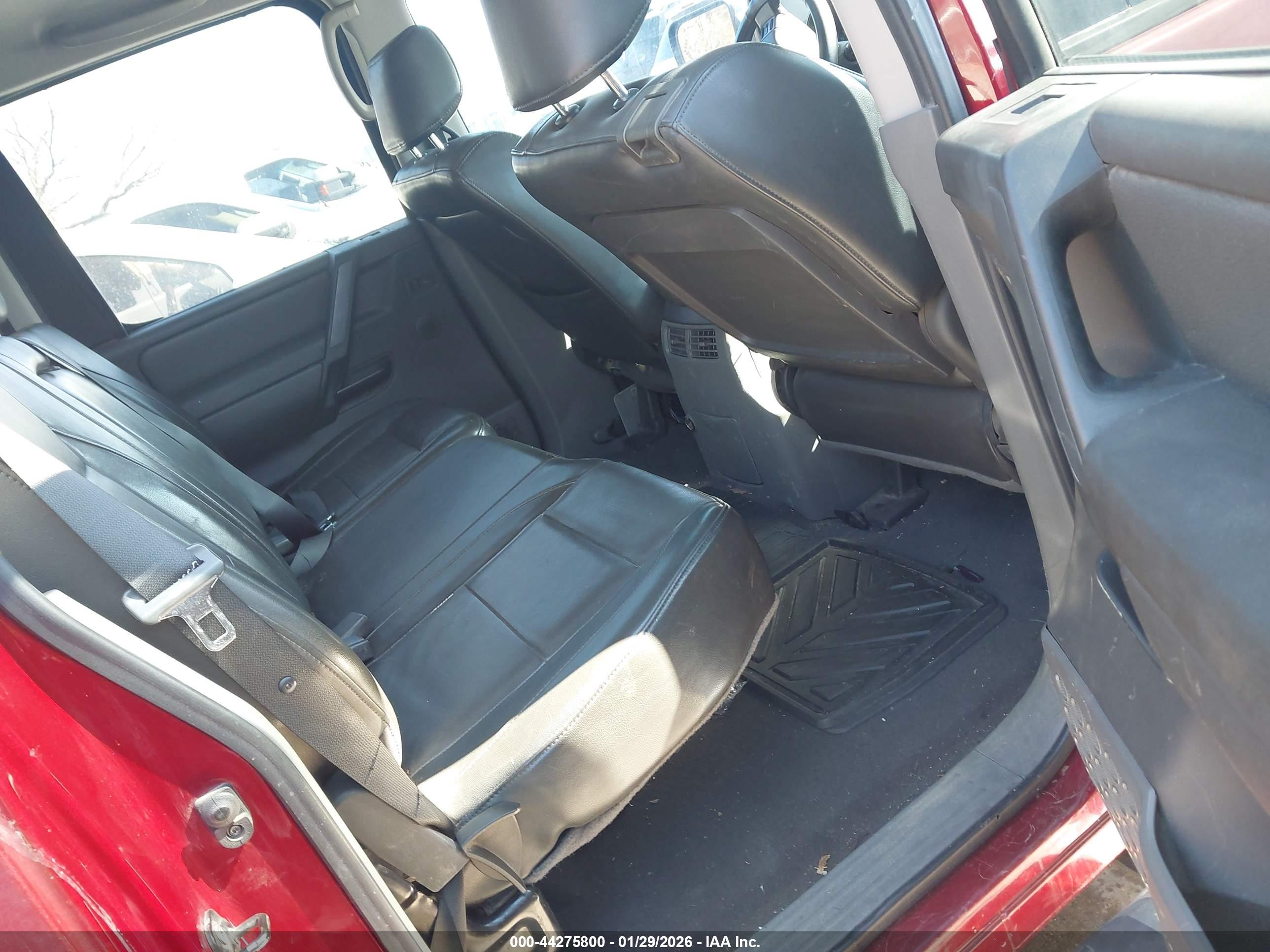 NISSAN TITAN image 8