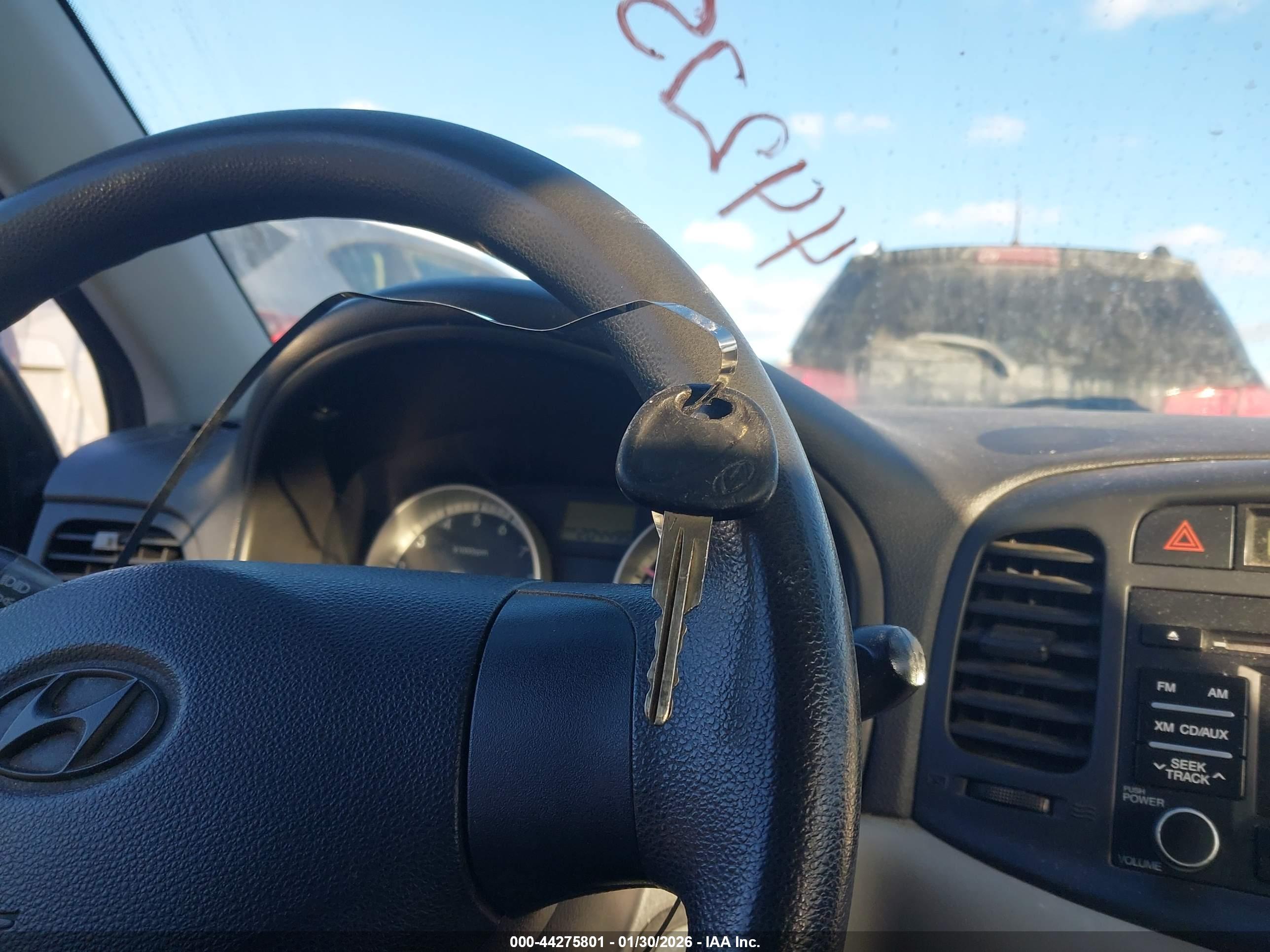 HYUNDAI ACCENT image 11