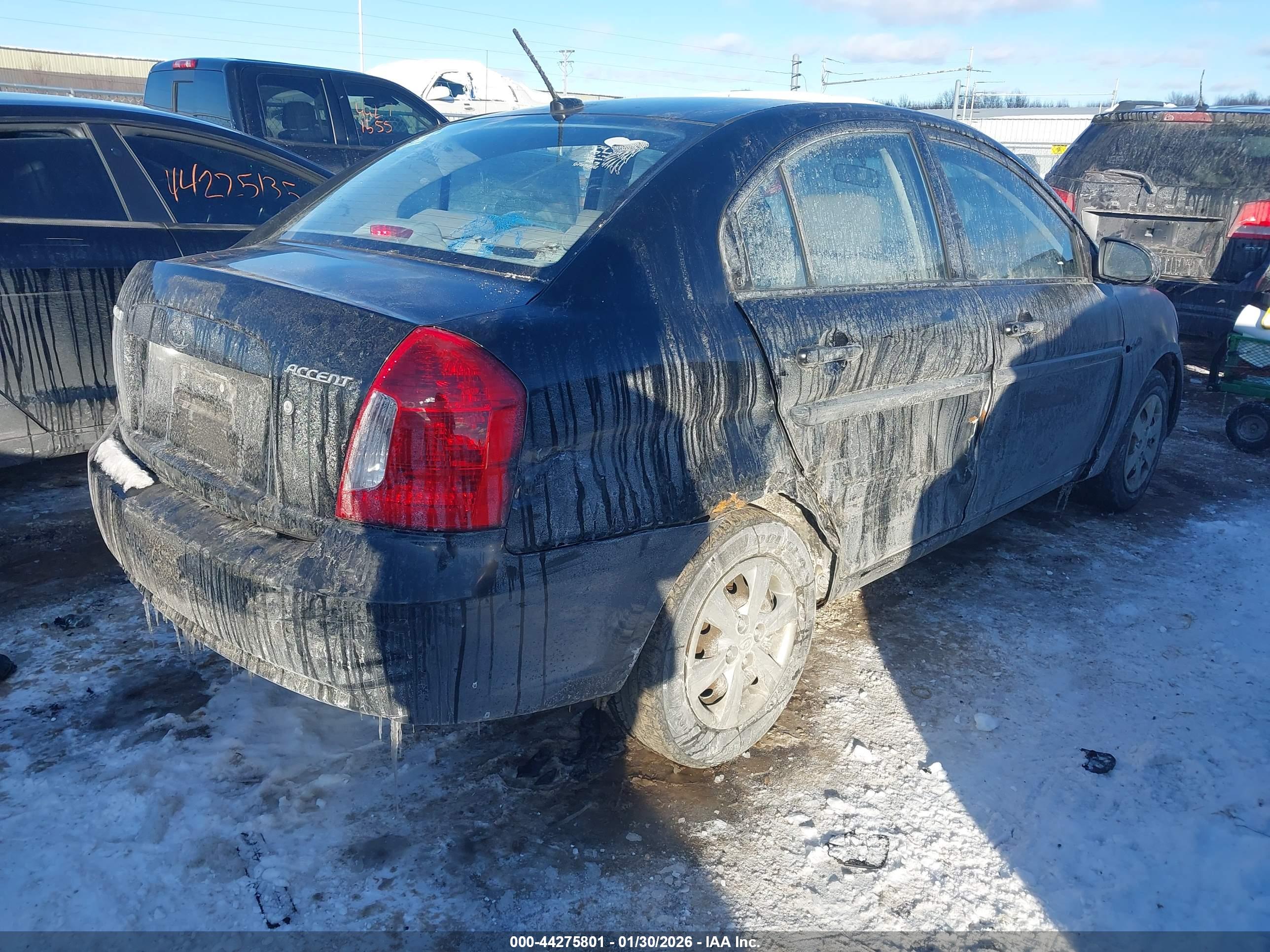 HYUNDAI ACCENT image 4