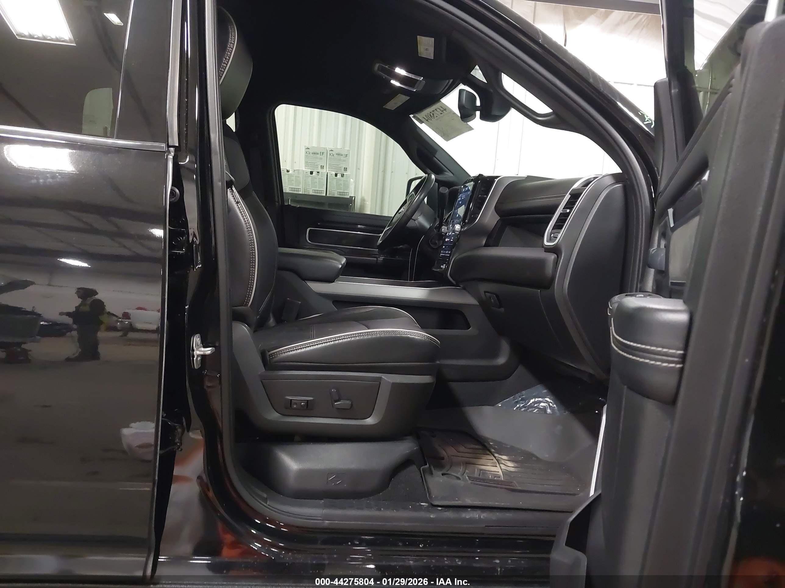 RAM 2500 image 5