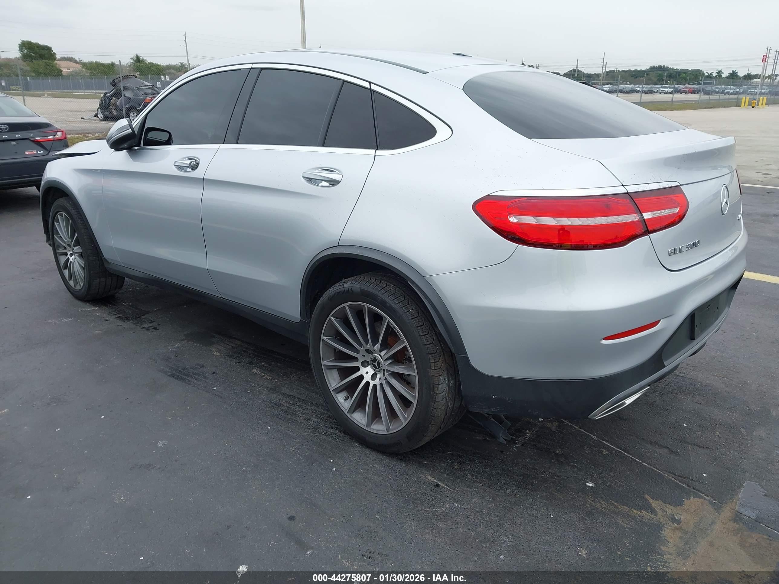 MERCEDES-BENZ GLC image 3
