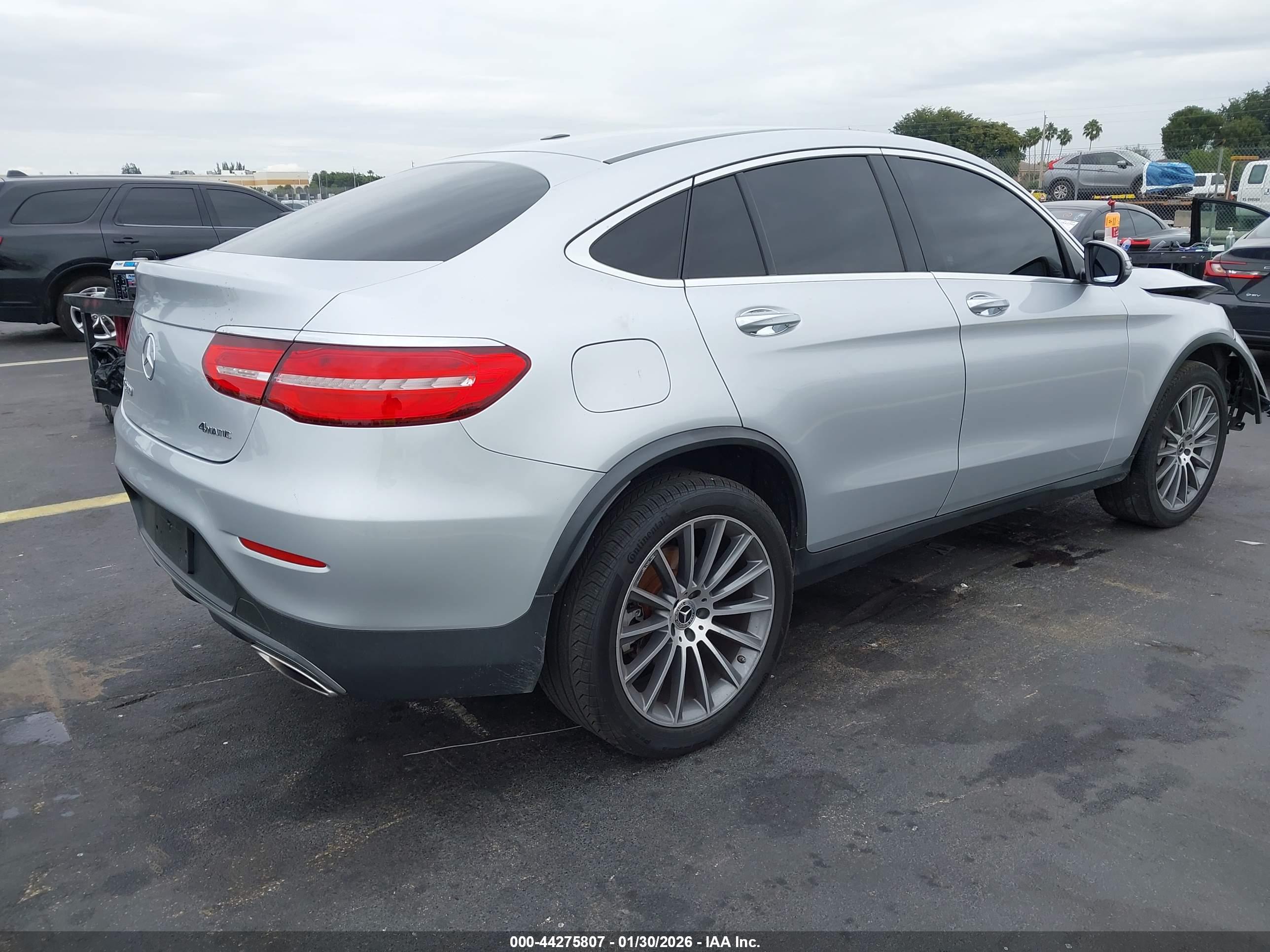 MERCEDES-BENZ GLC image 4