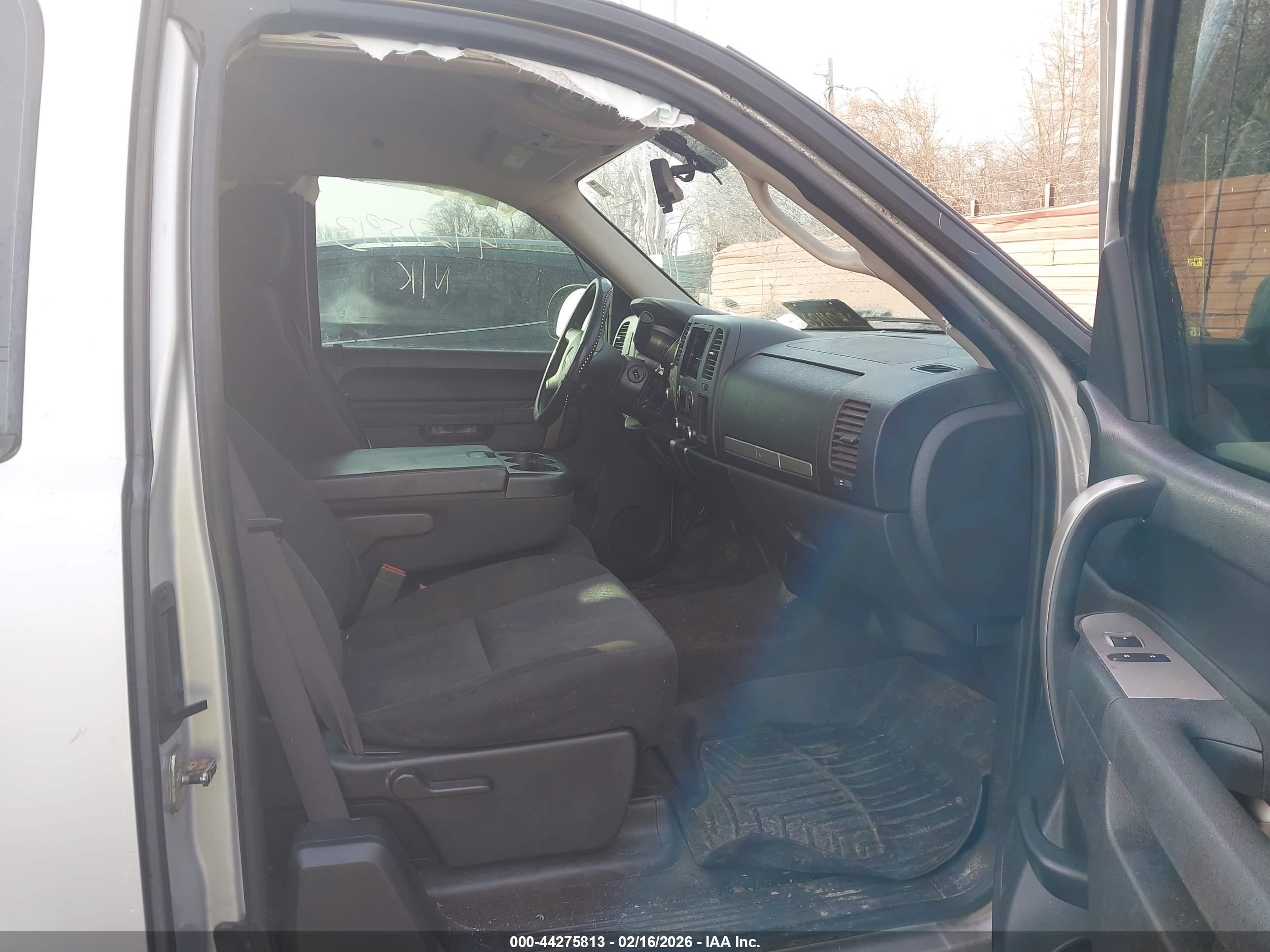 GMC SIERRA image 5