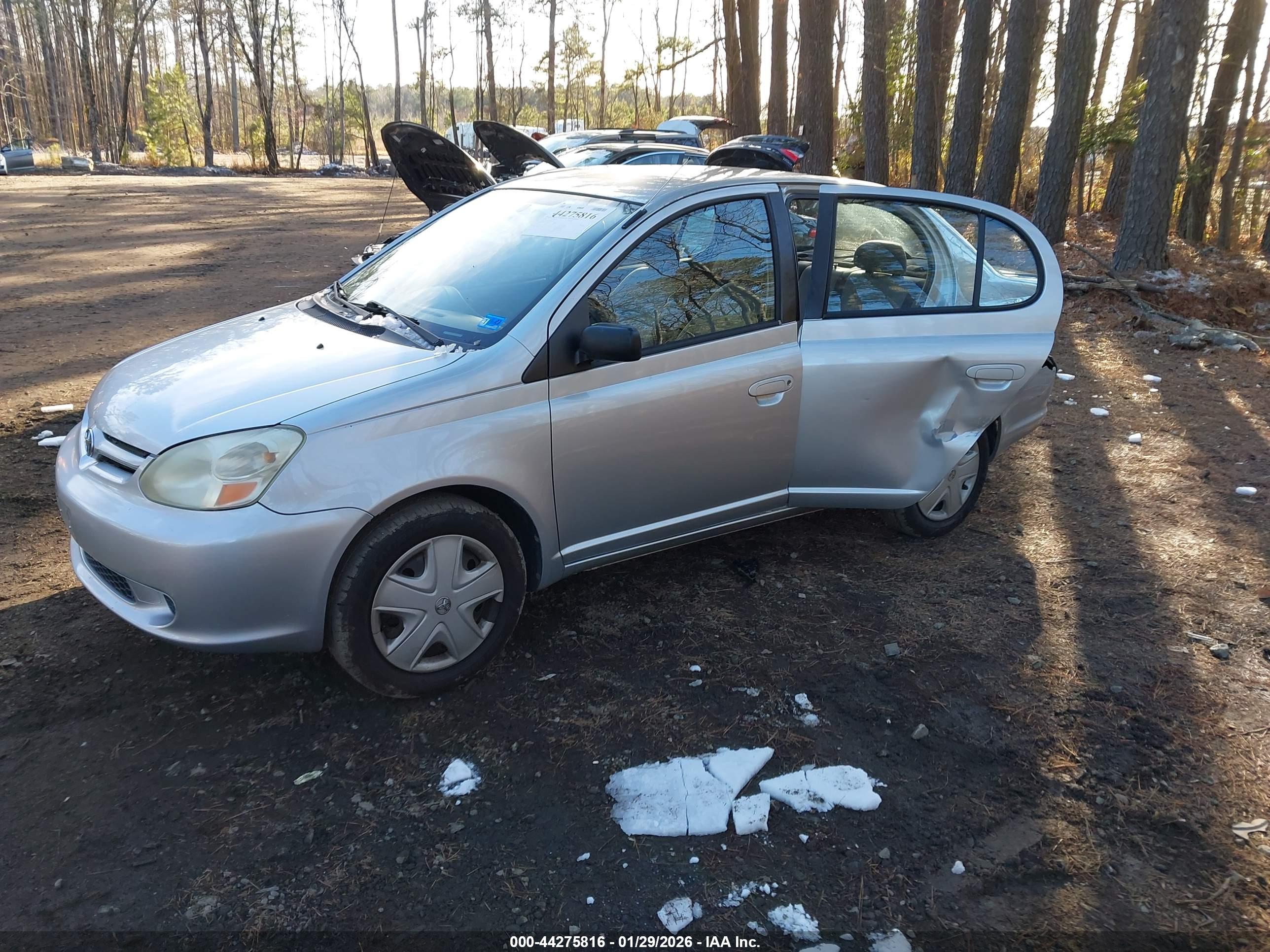 TOYOTA ECHO image 2