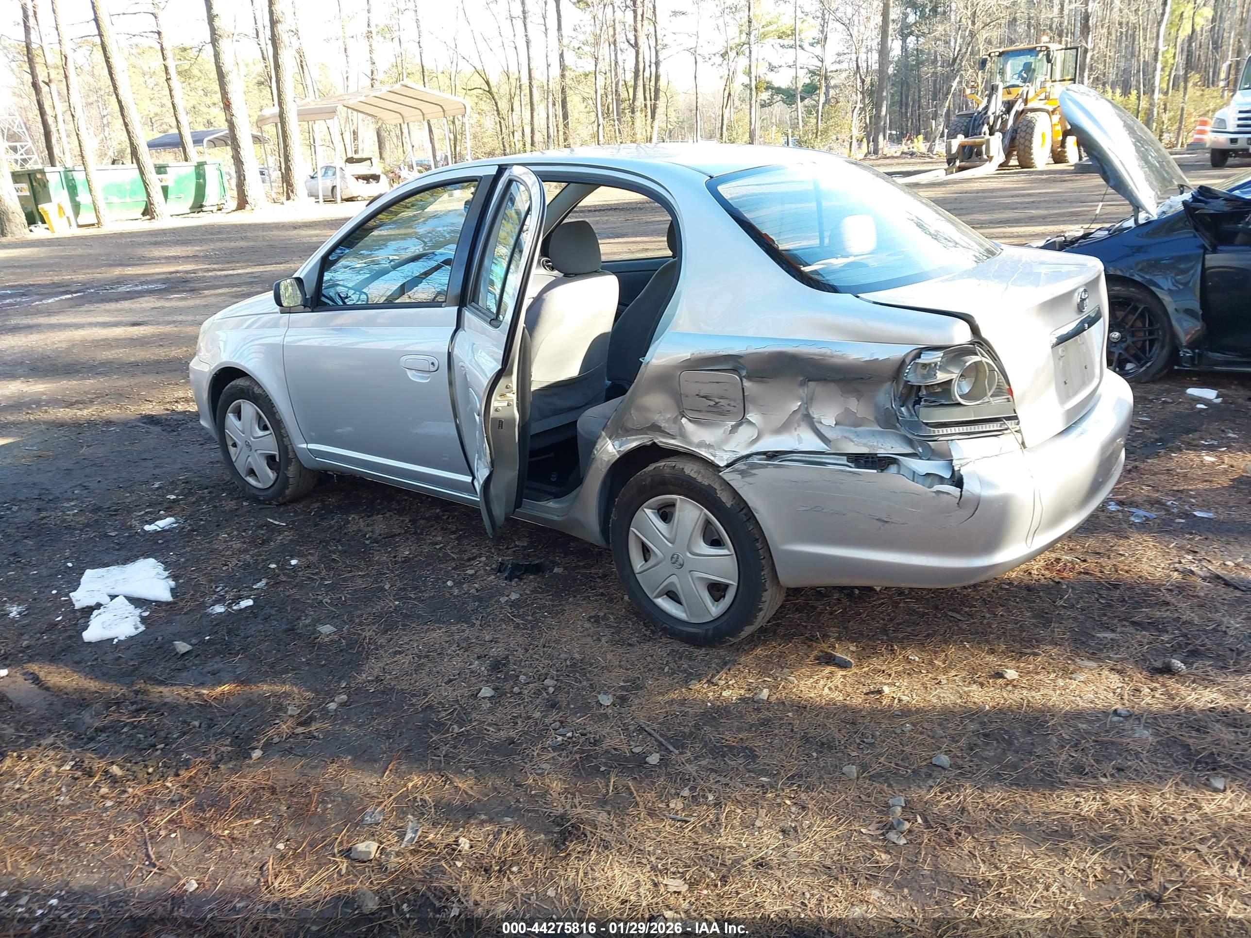 TOYOTA ECHO image 3