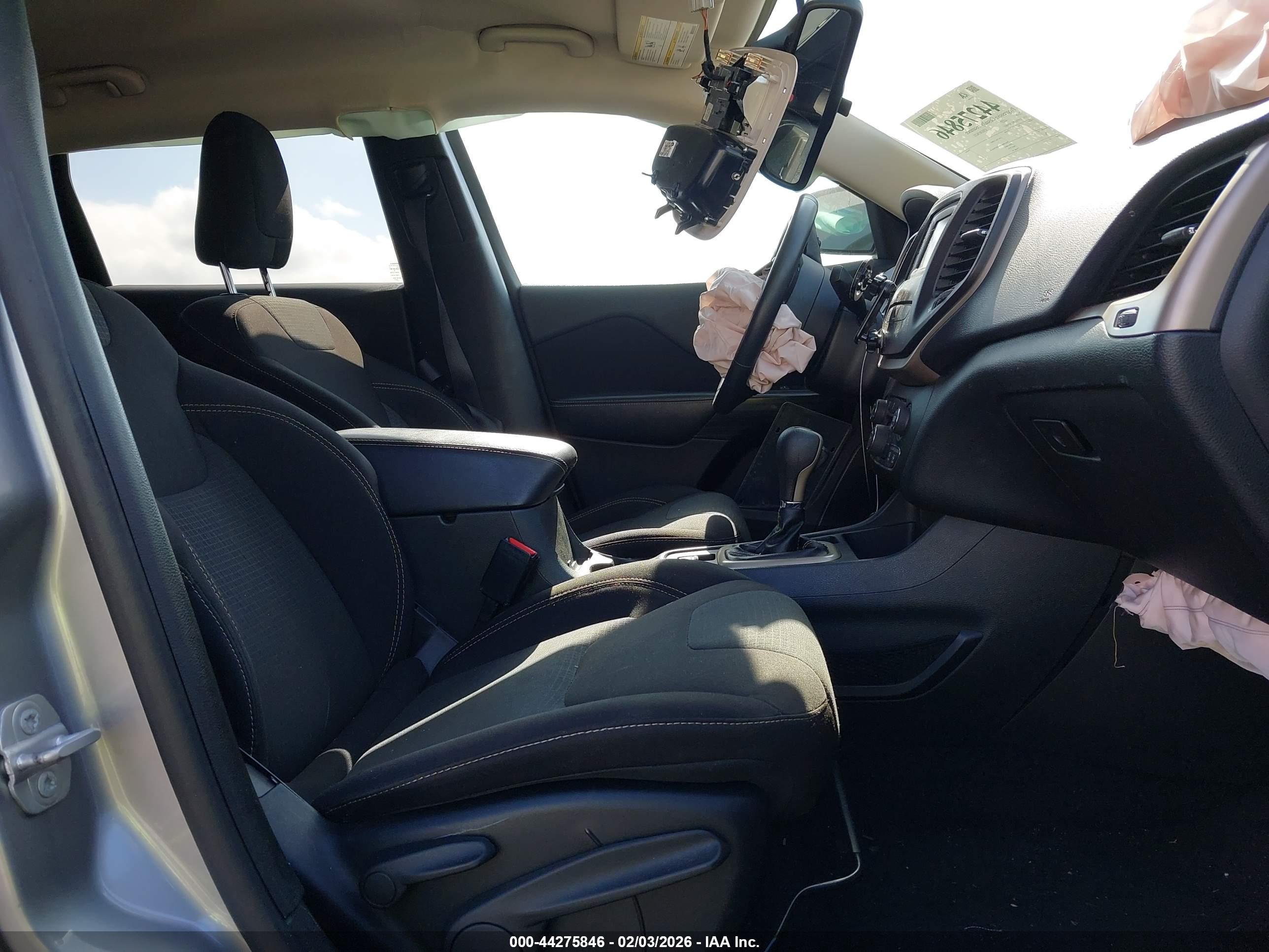 JEEP CHEROKEE image 5