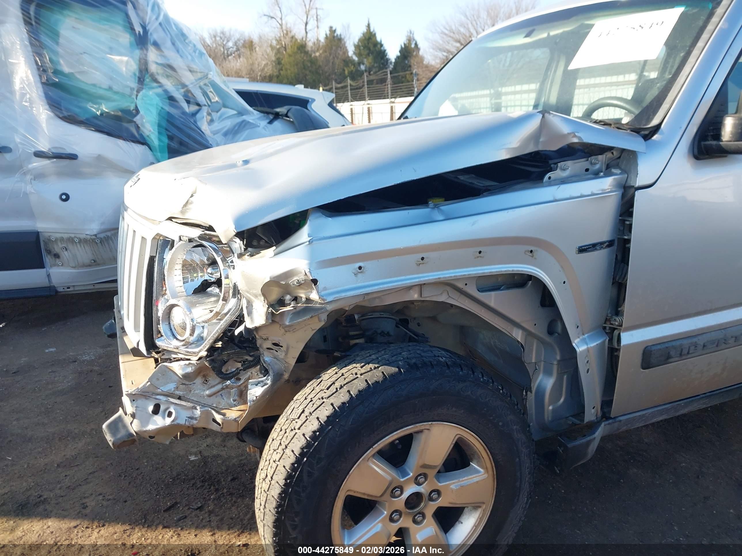 JEEP LIBERTY image 6