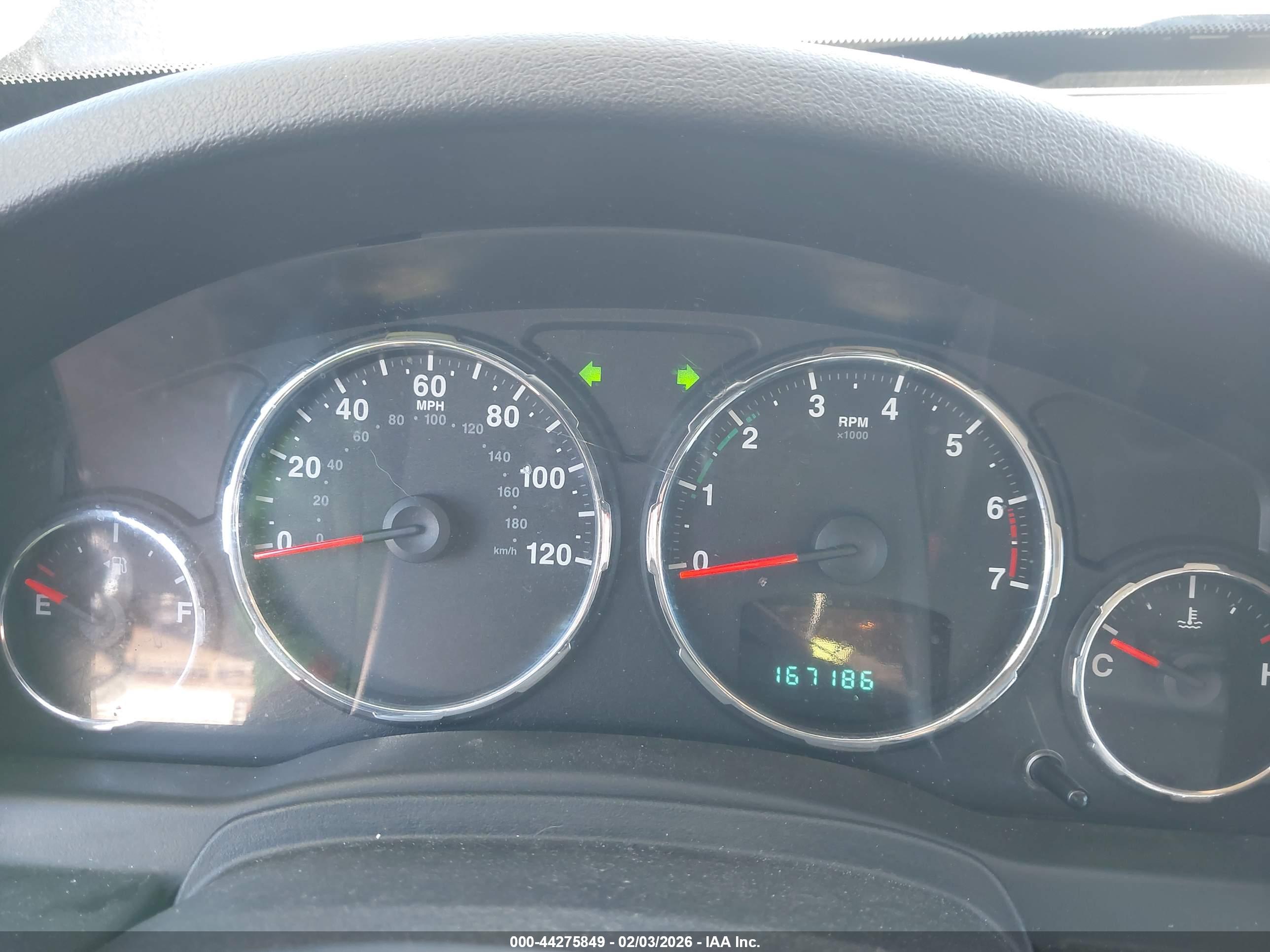 JEEP LIBERTY image 7