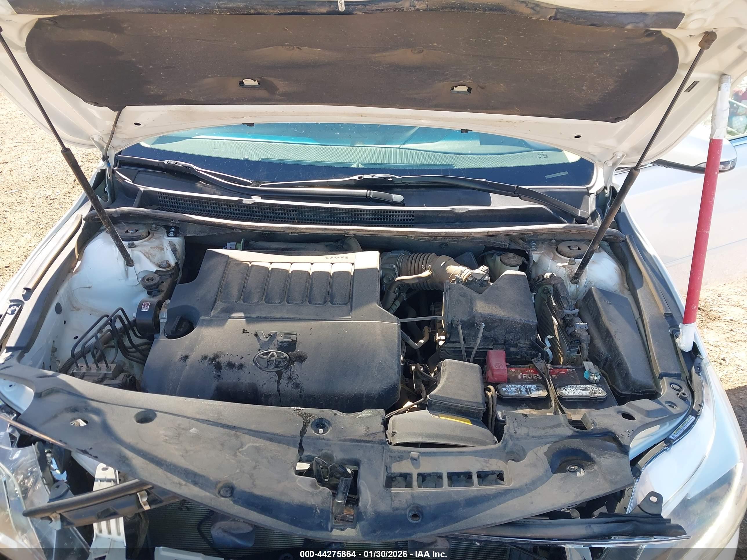 TOYOTA AVALON image 10