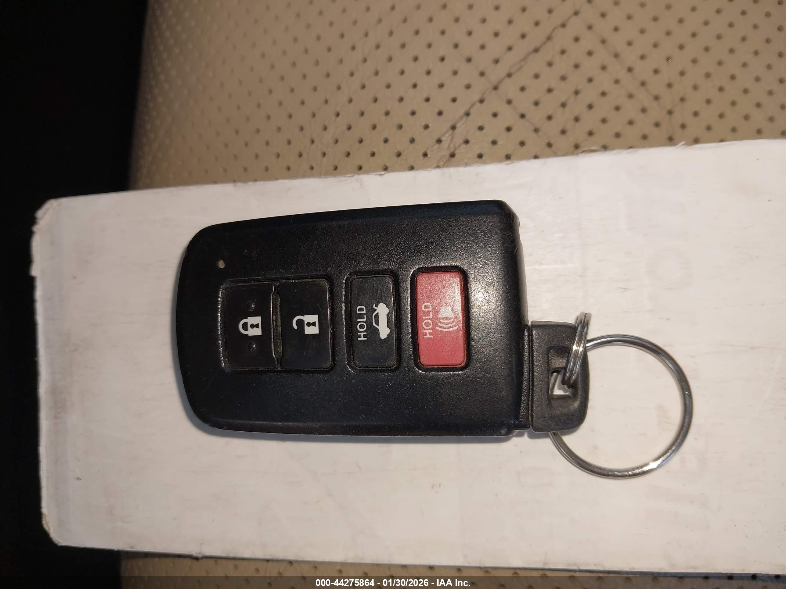TOYOTA AVALON image 11