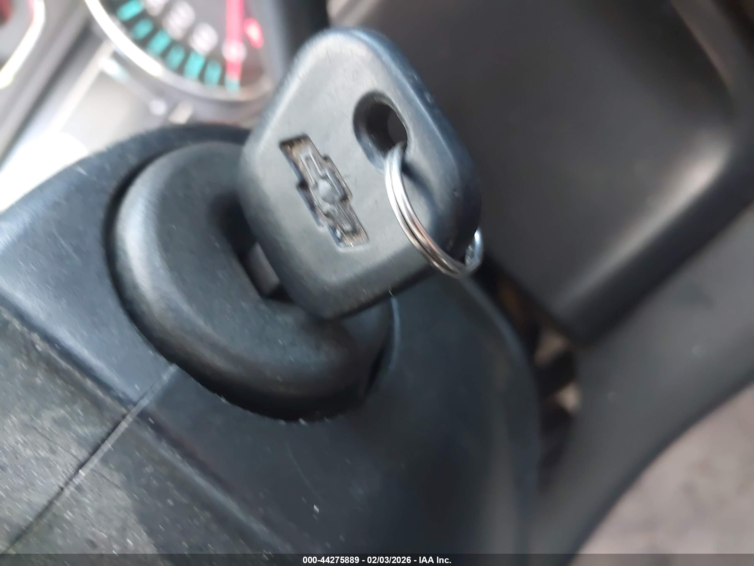 CHEVROLET SILVERADO image 11