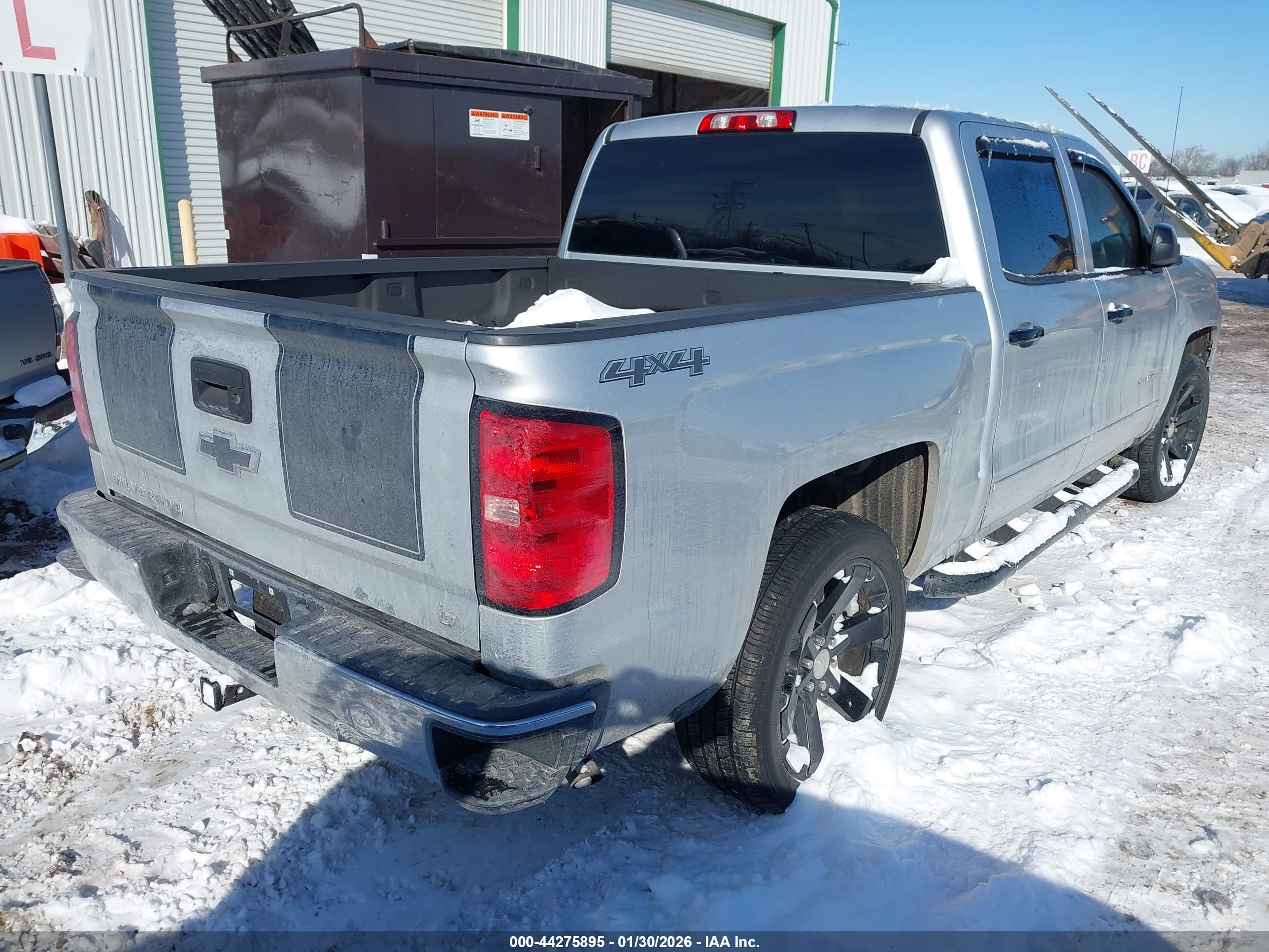 CHEVROLET SILVERADO image 4