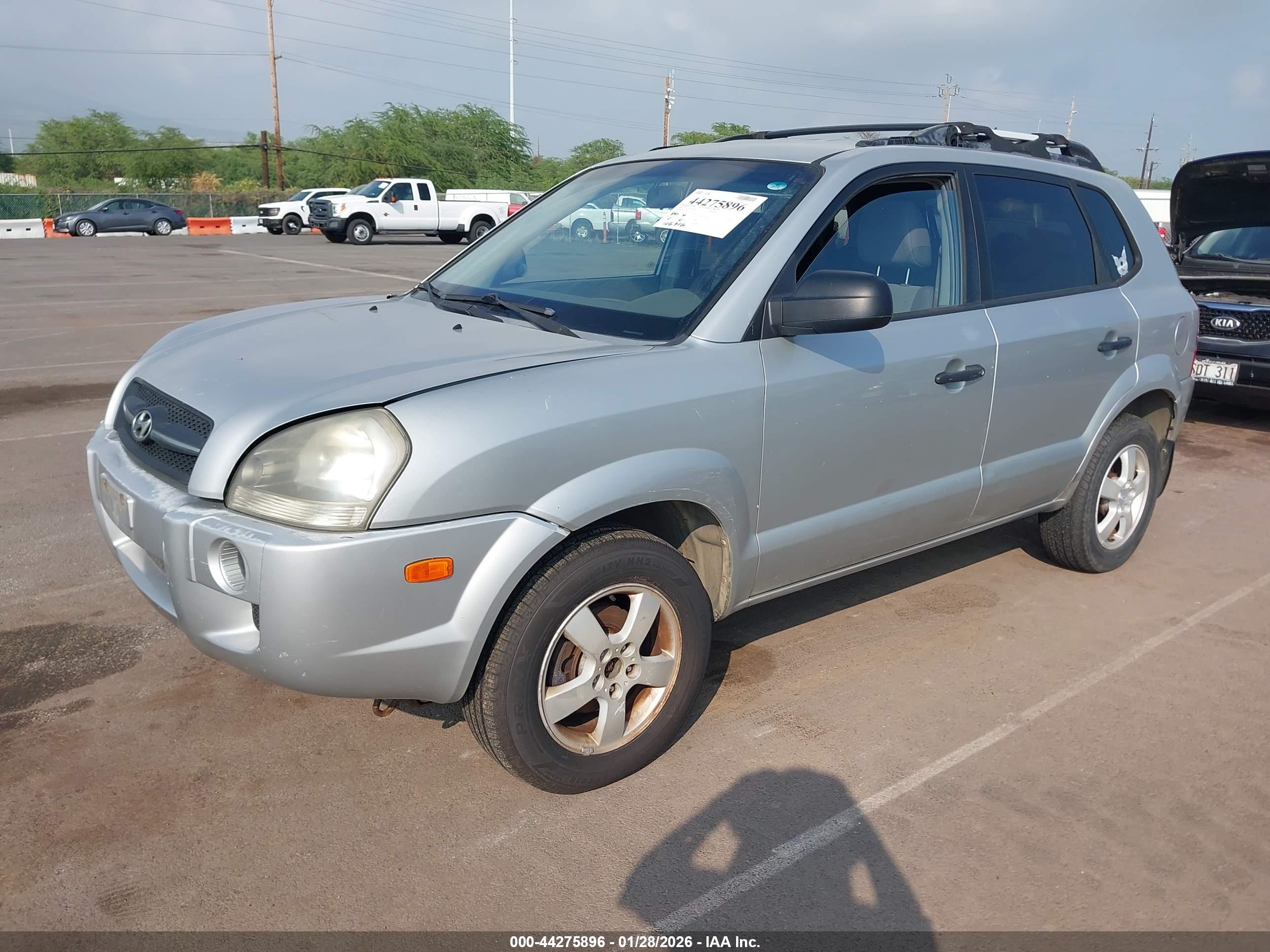 HYUNDAI TUCSON image 2