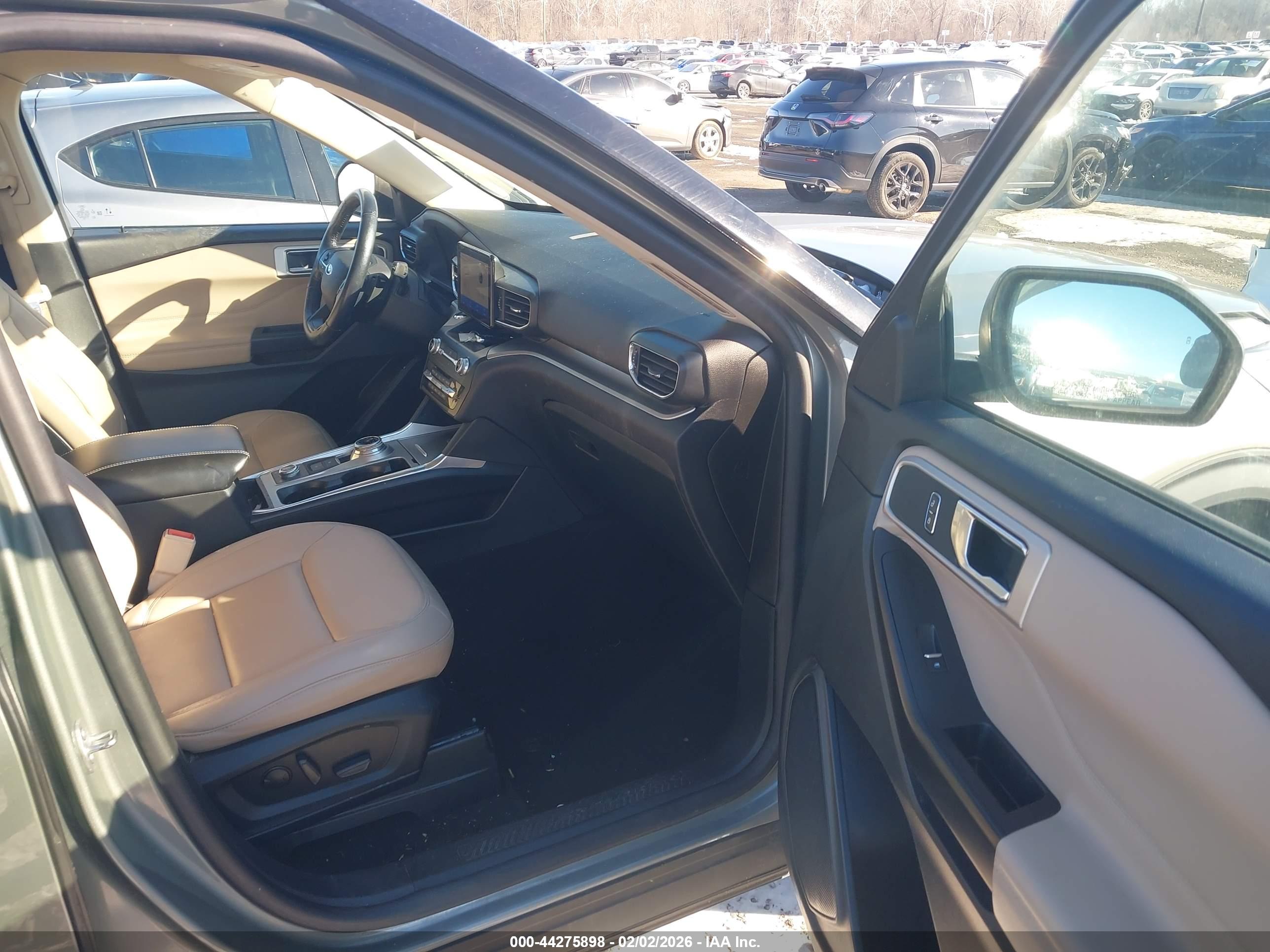 FORD EXPLORER image 5