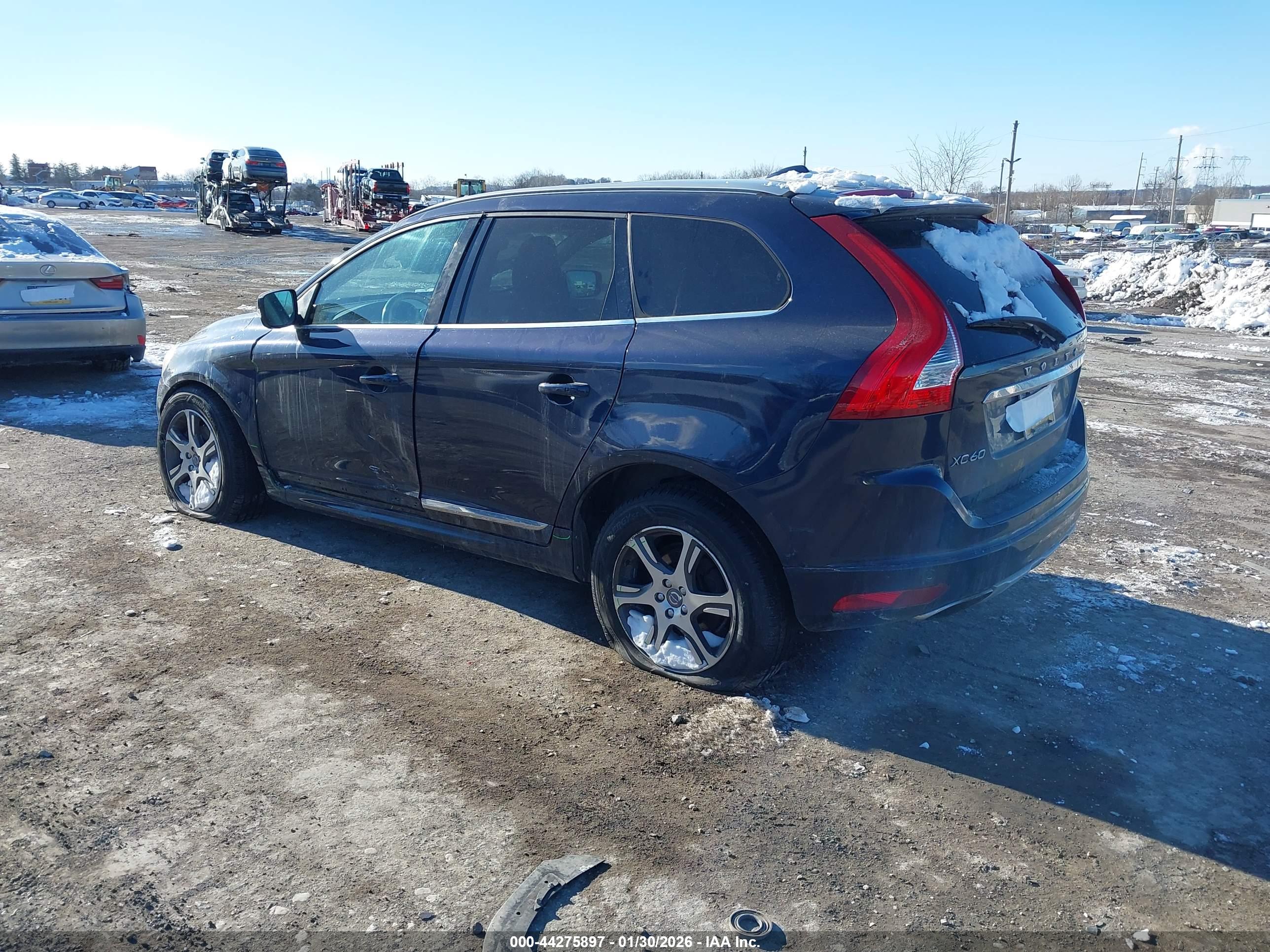 VOLVO XC60 image 3