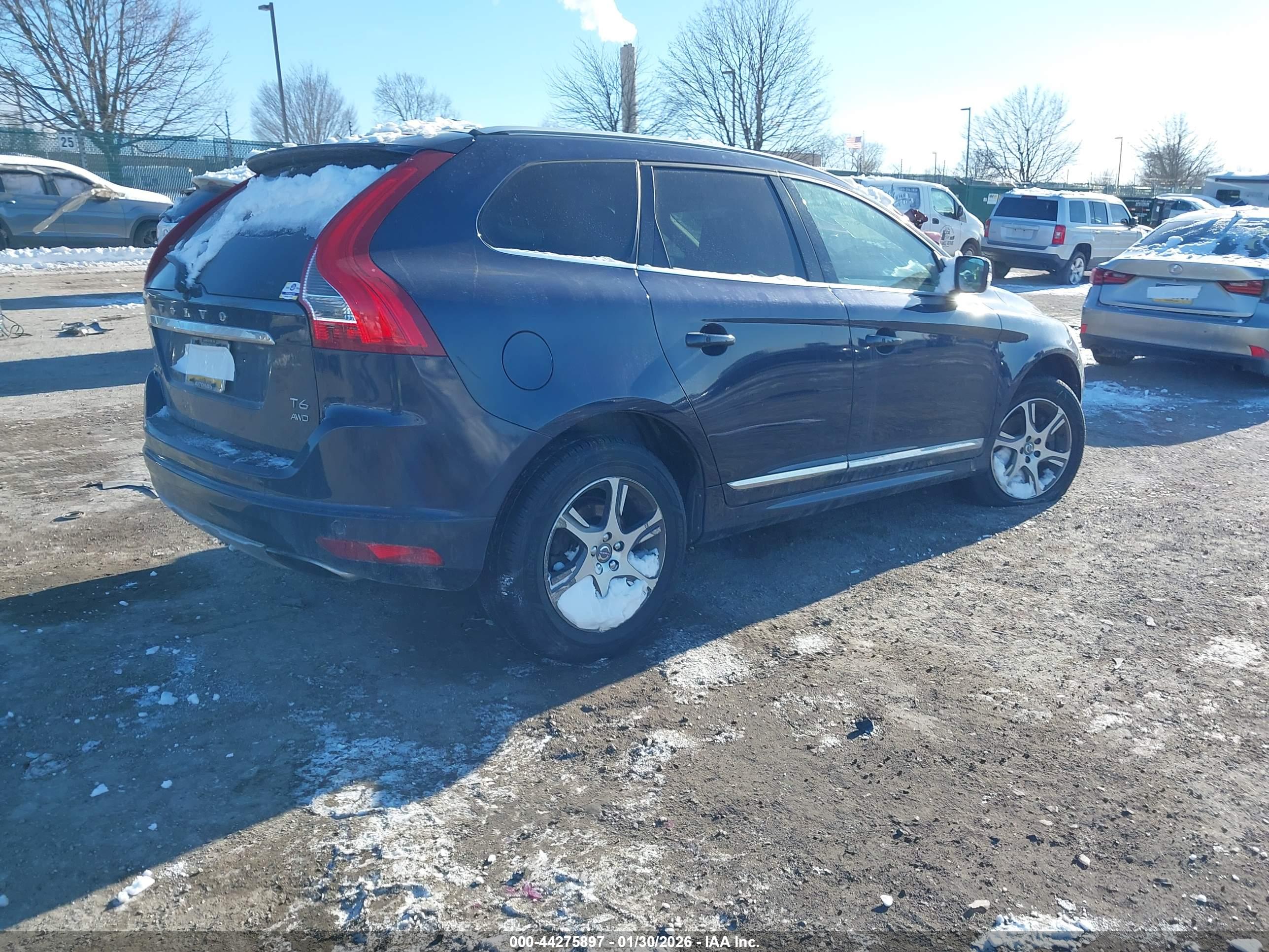 VOLVO XC60 image 4