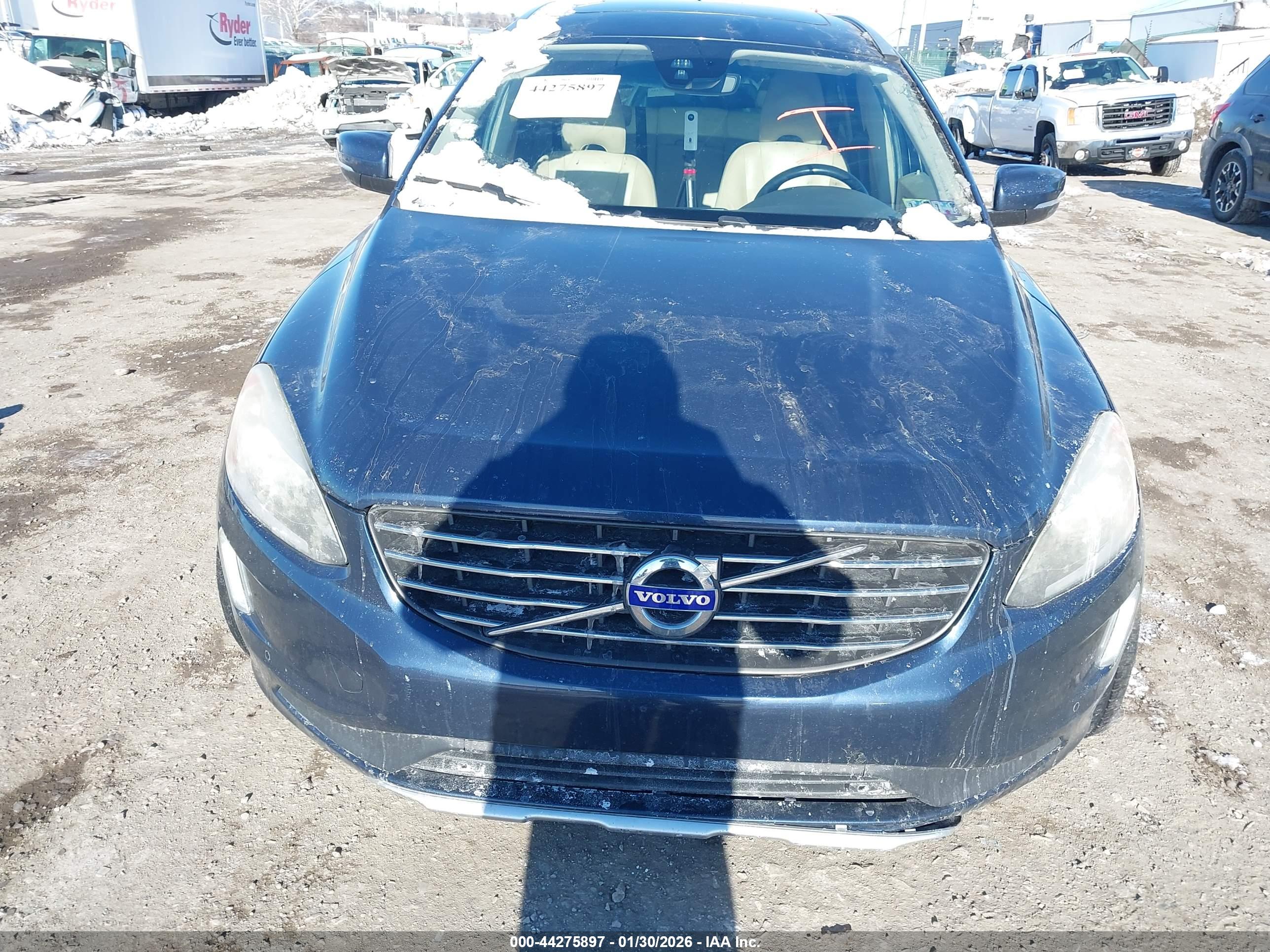 VOLVO XC60 image 6
