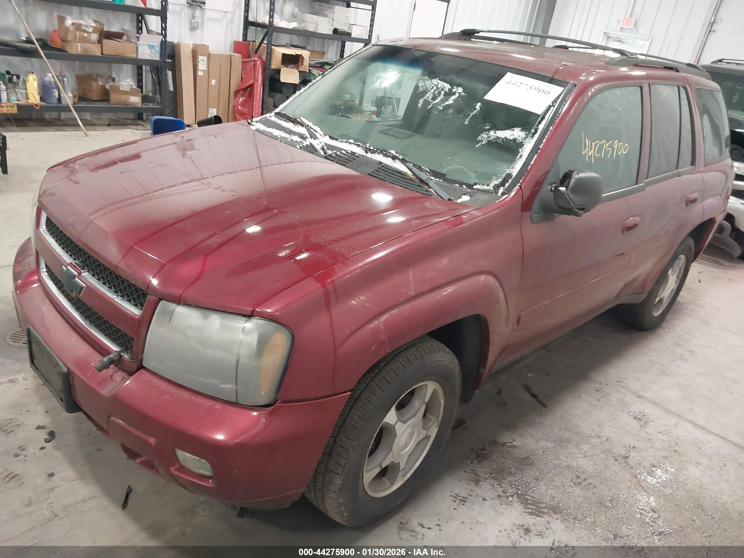 CHEVROLET TRAILBLAZER image 2
