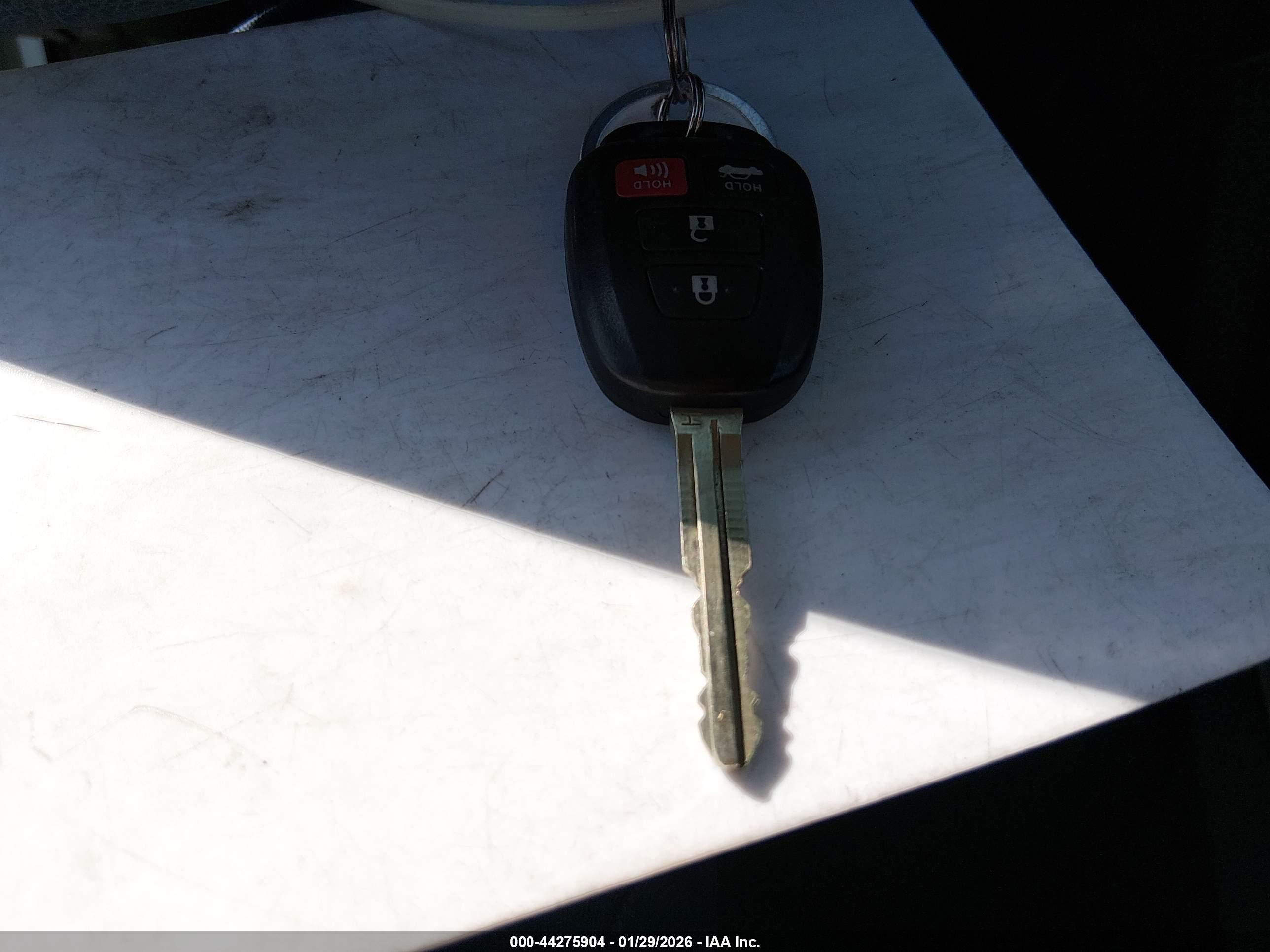 TOYOTA COROLLA image 11