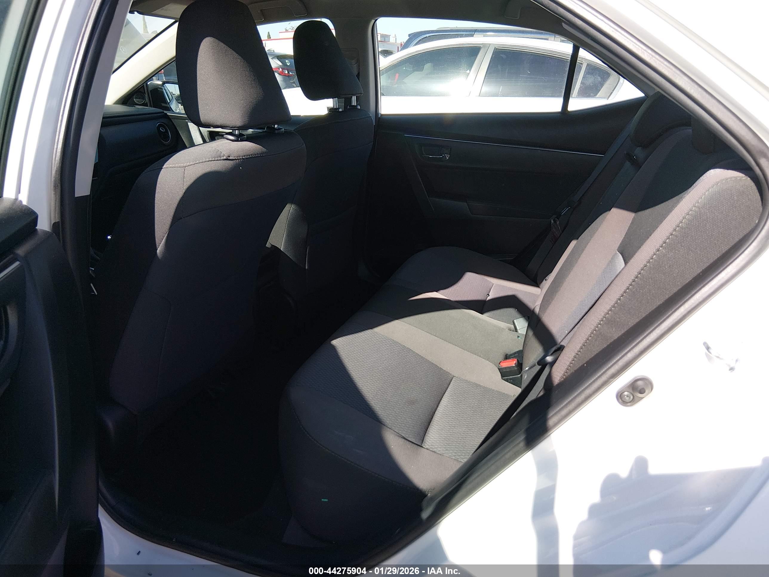 TOYOTA COROLLA image 8