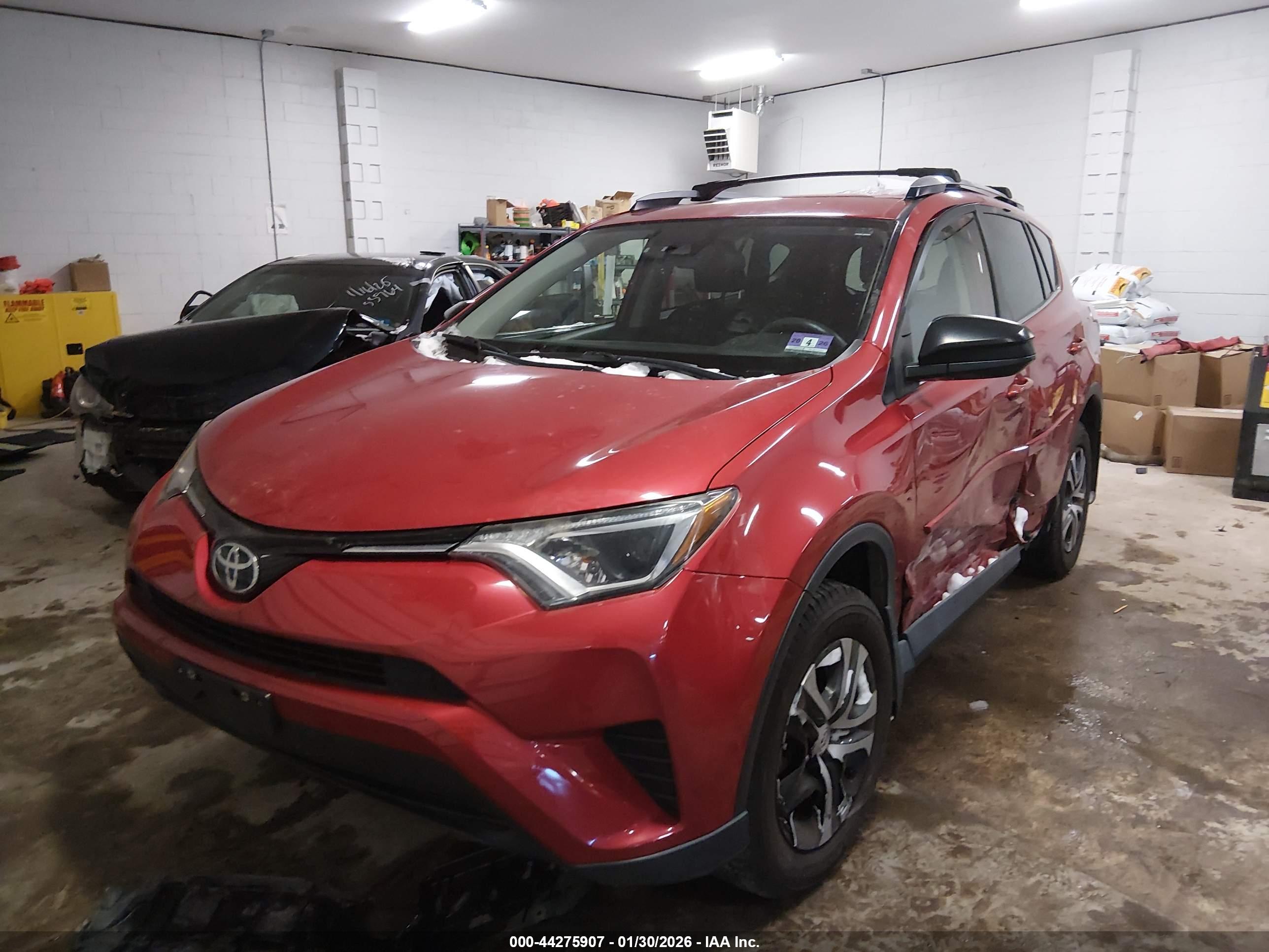 TOYOTA RAV4 image 2