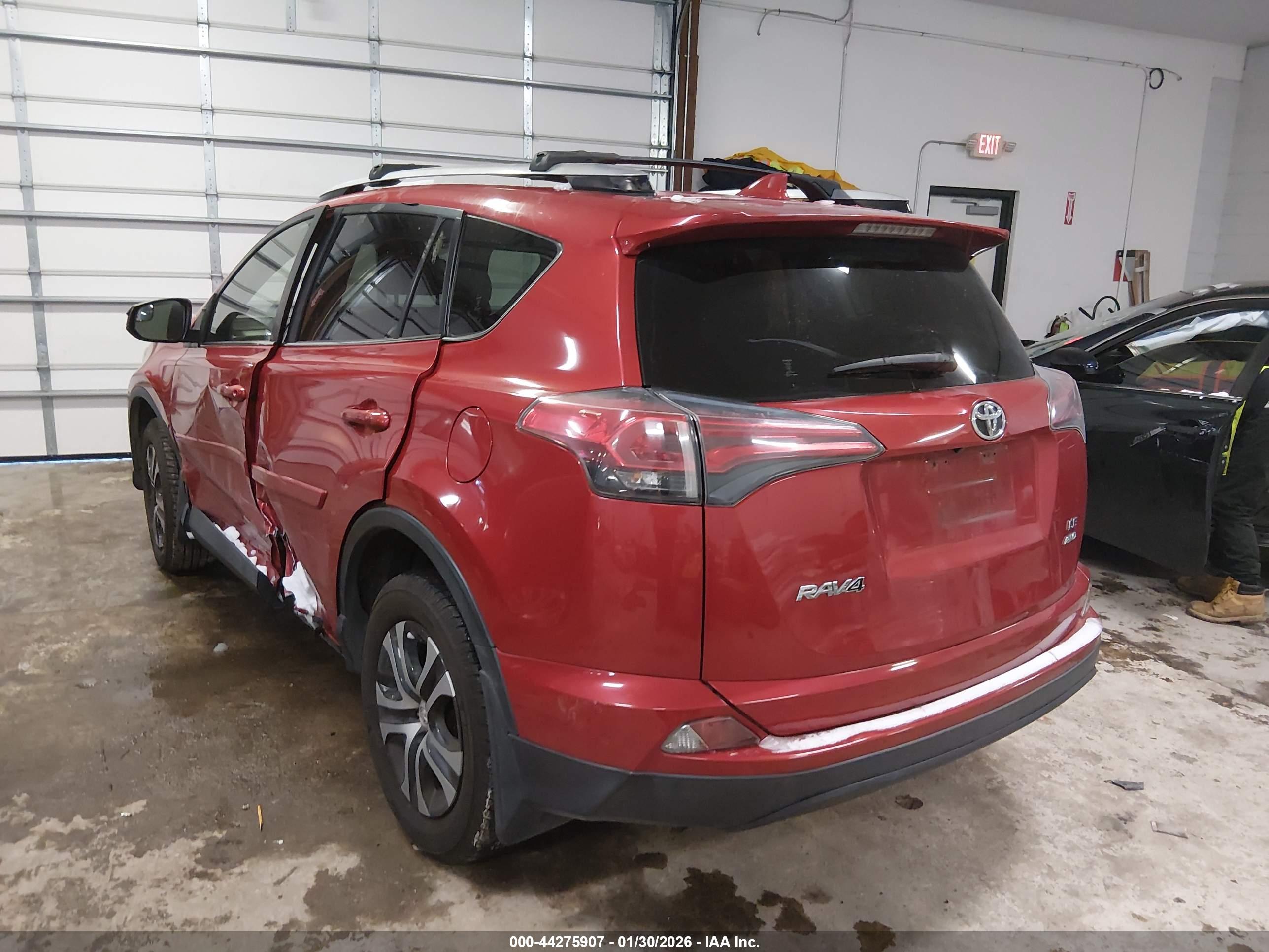 TOYOTA RAV4 image 3