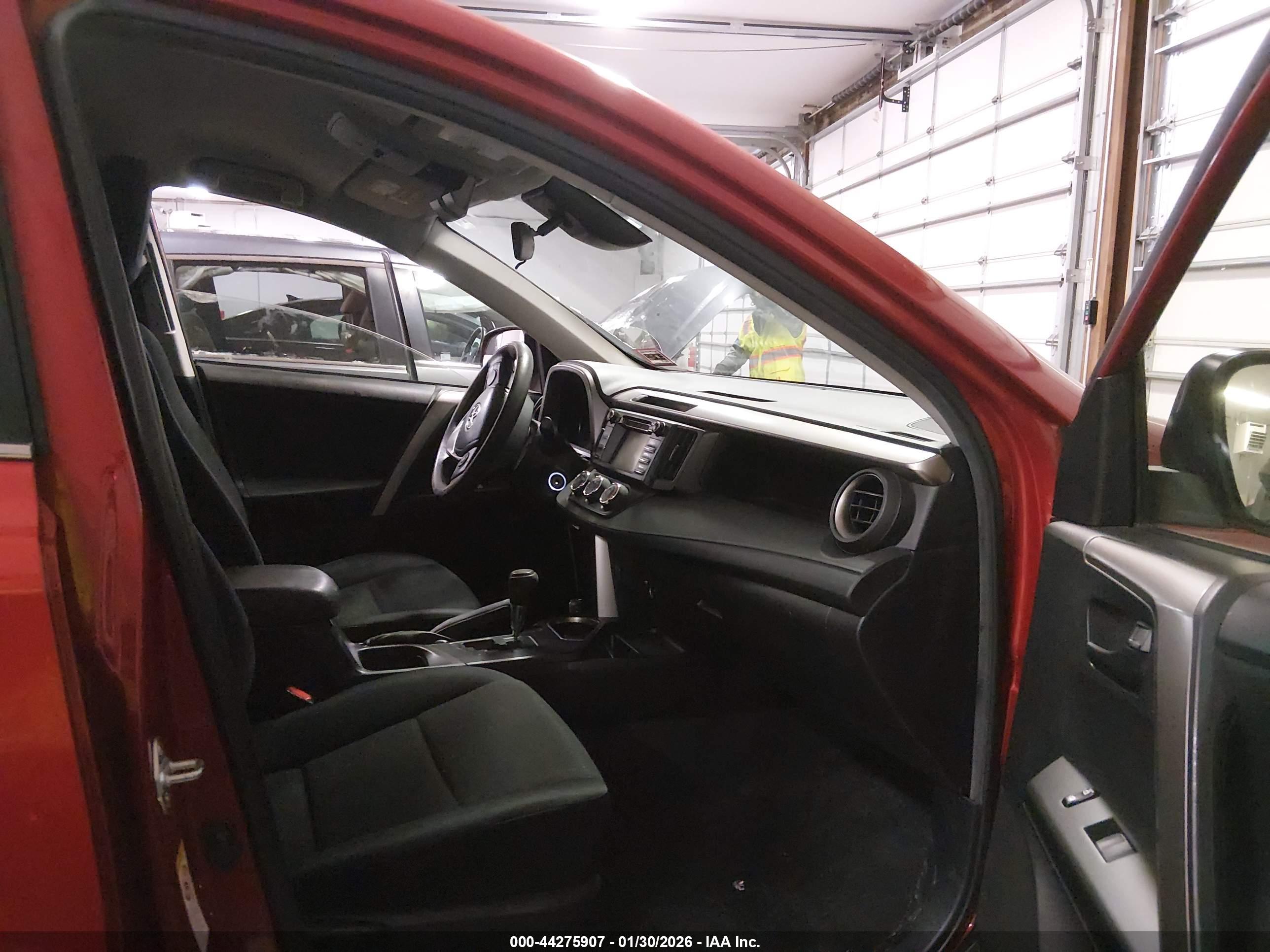 TOYOTA RAV4 image 5