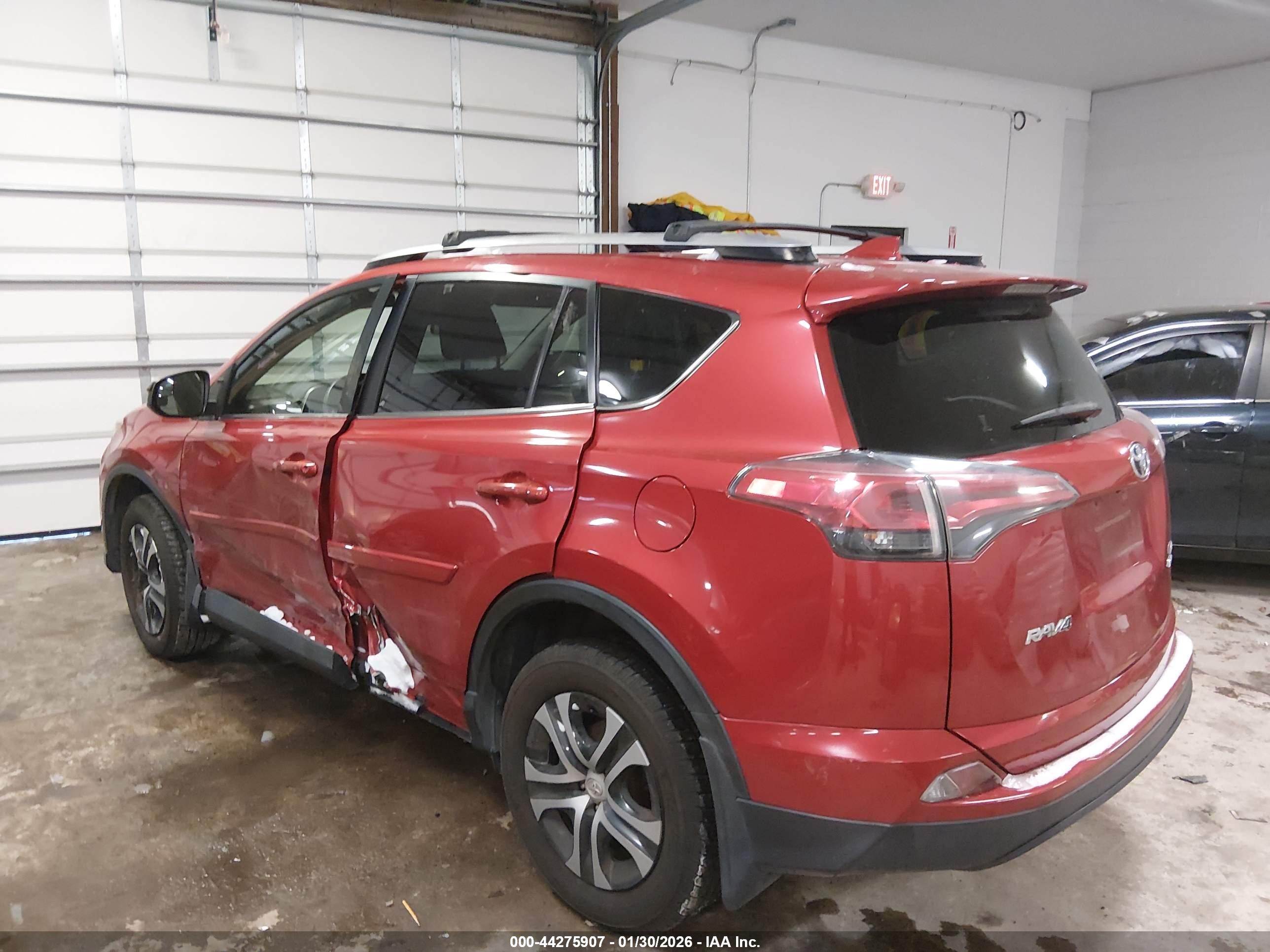 TOYOTA RAV4 image 6