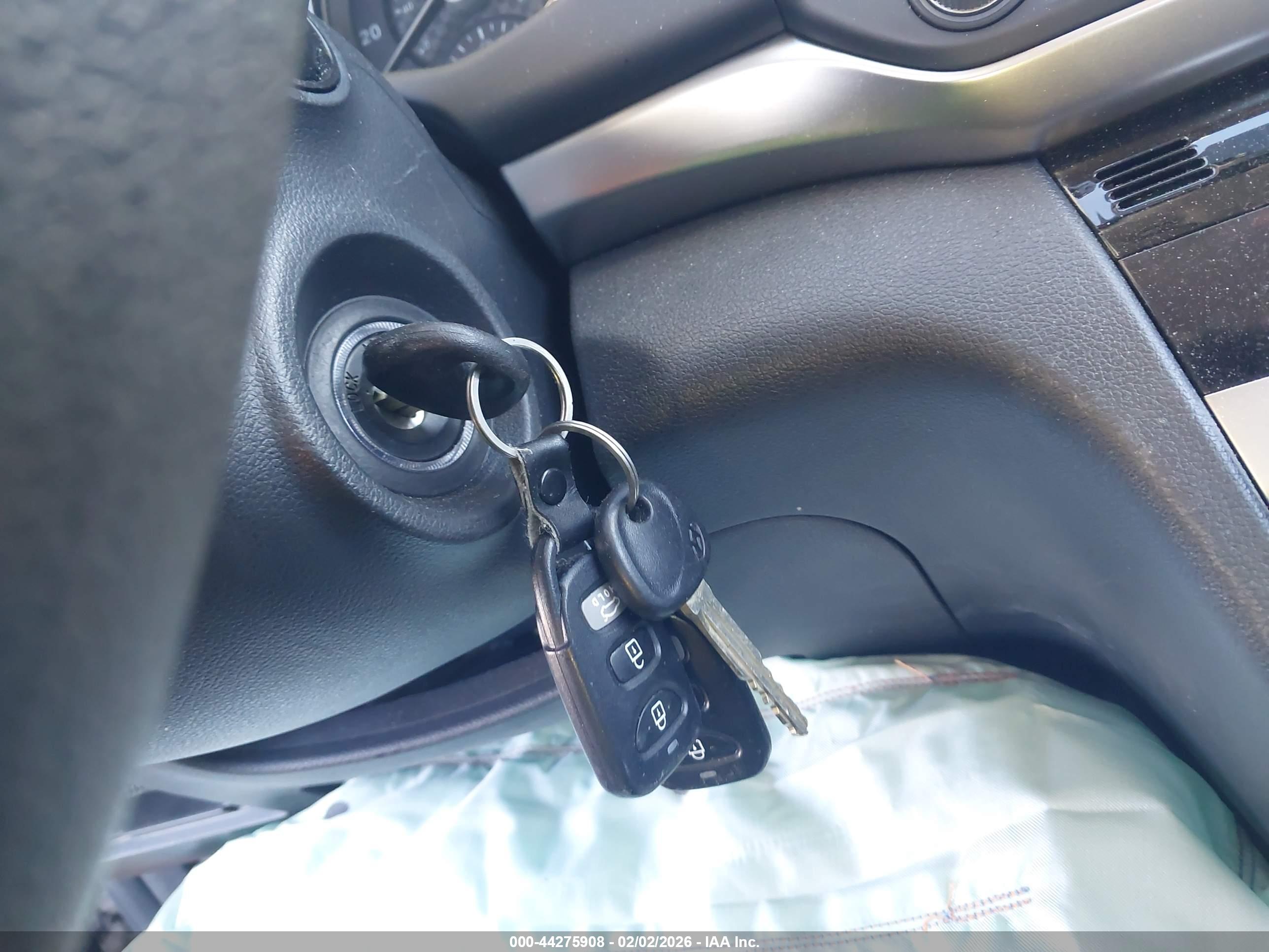 HYUNDAI ELANTRA image 11
