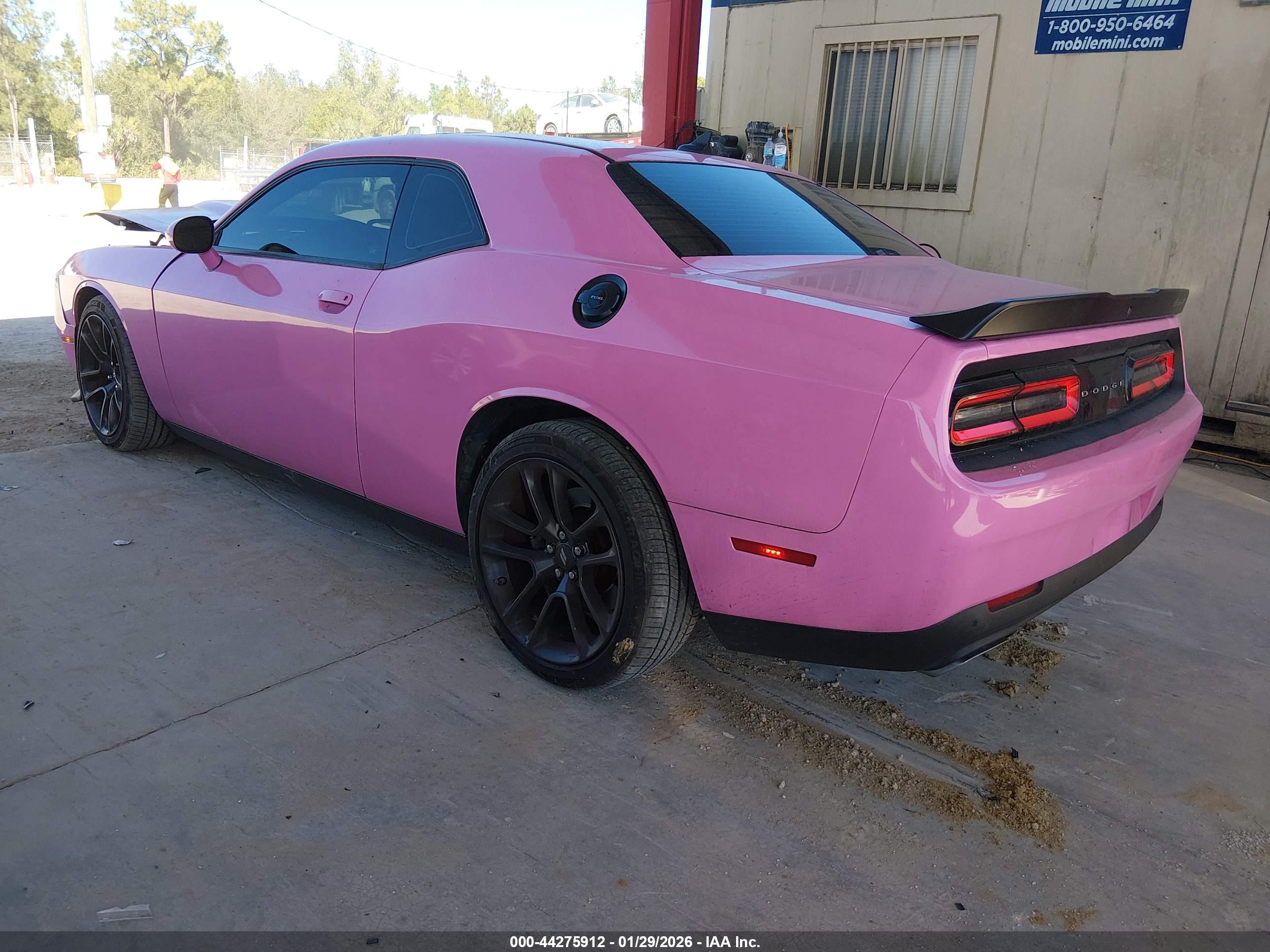 DODGE CHALLENGER image 3