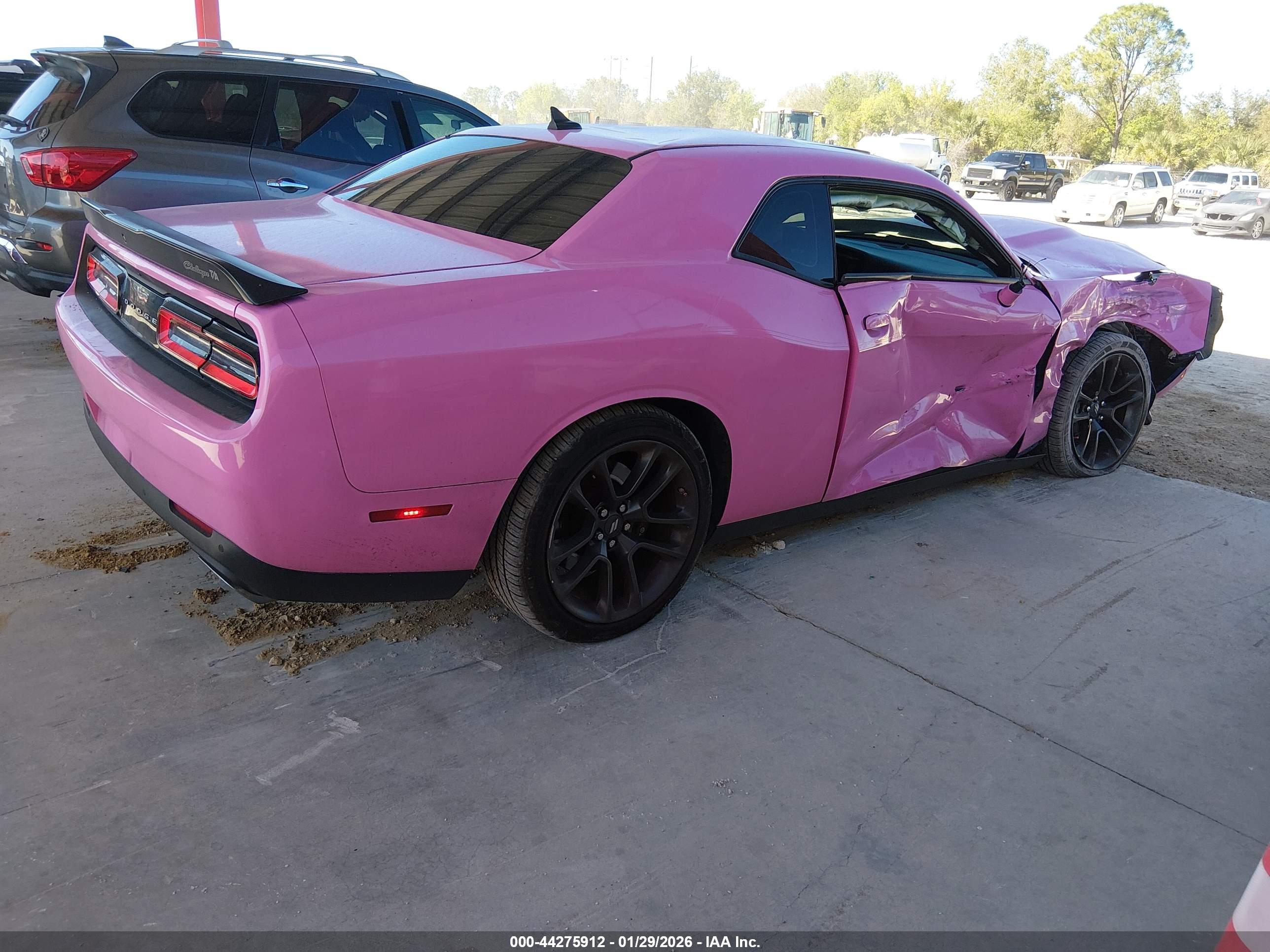 DODGE CHALLENGER image 4