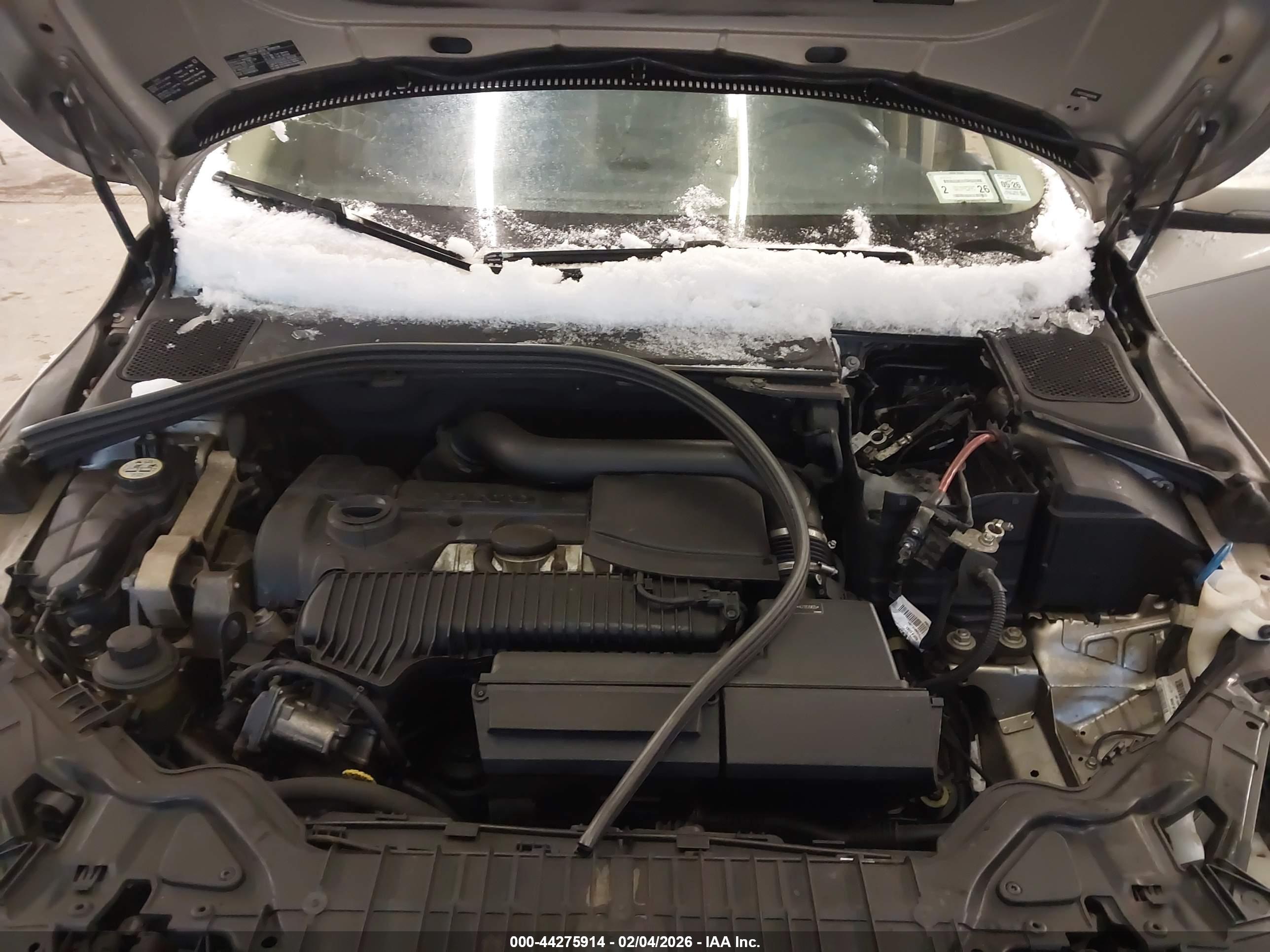 VOLVO S60 image 10