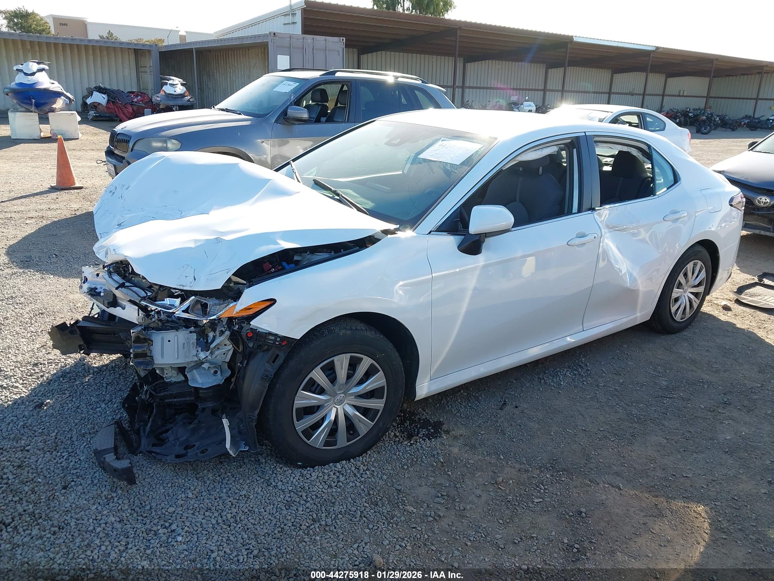 TOYOTA CAMRY image 2