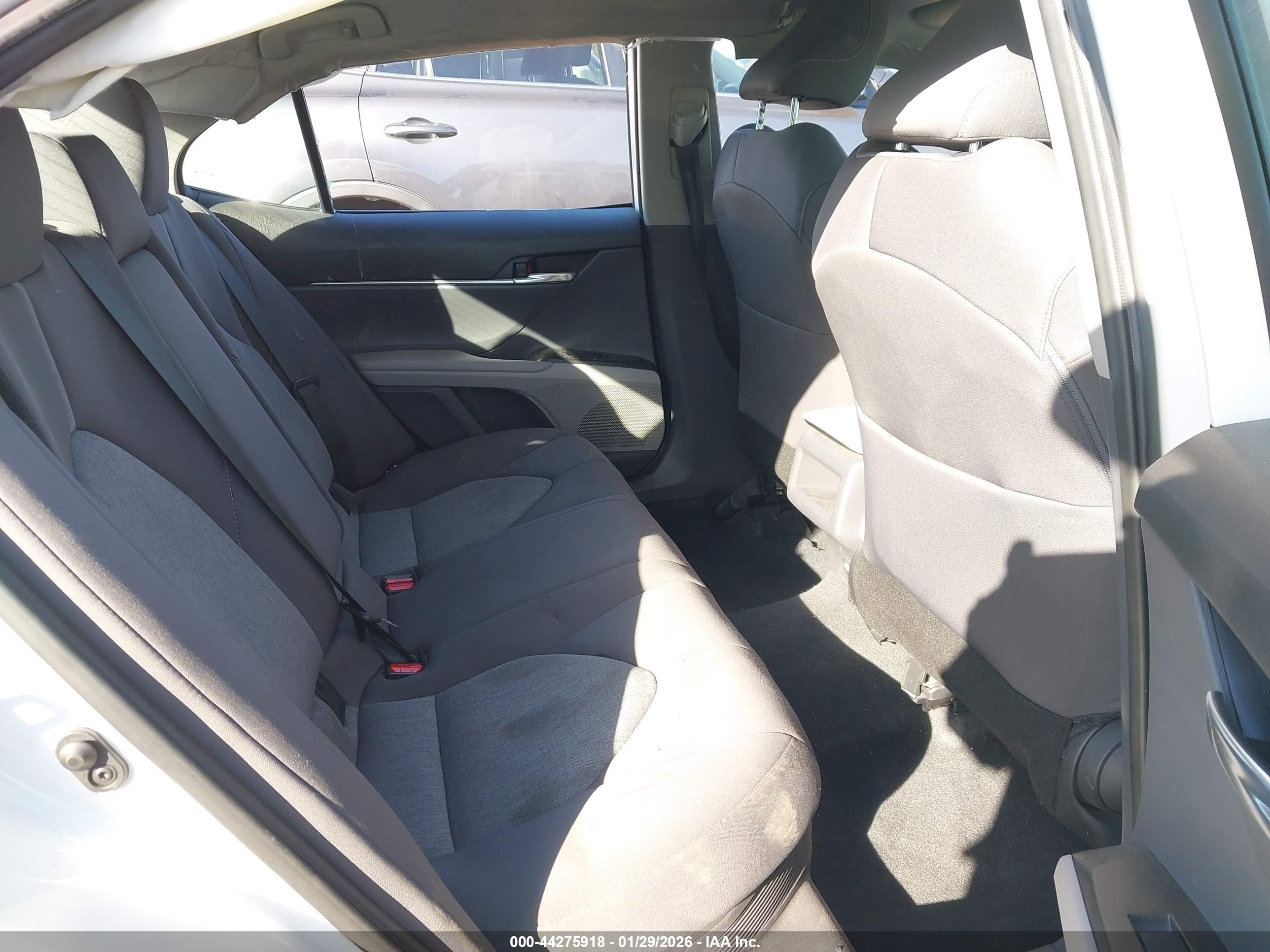 TOYOTA CAMRY image 8