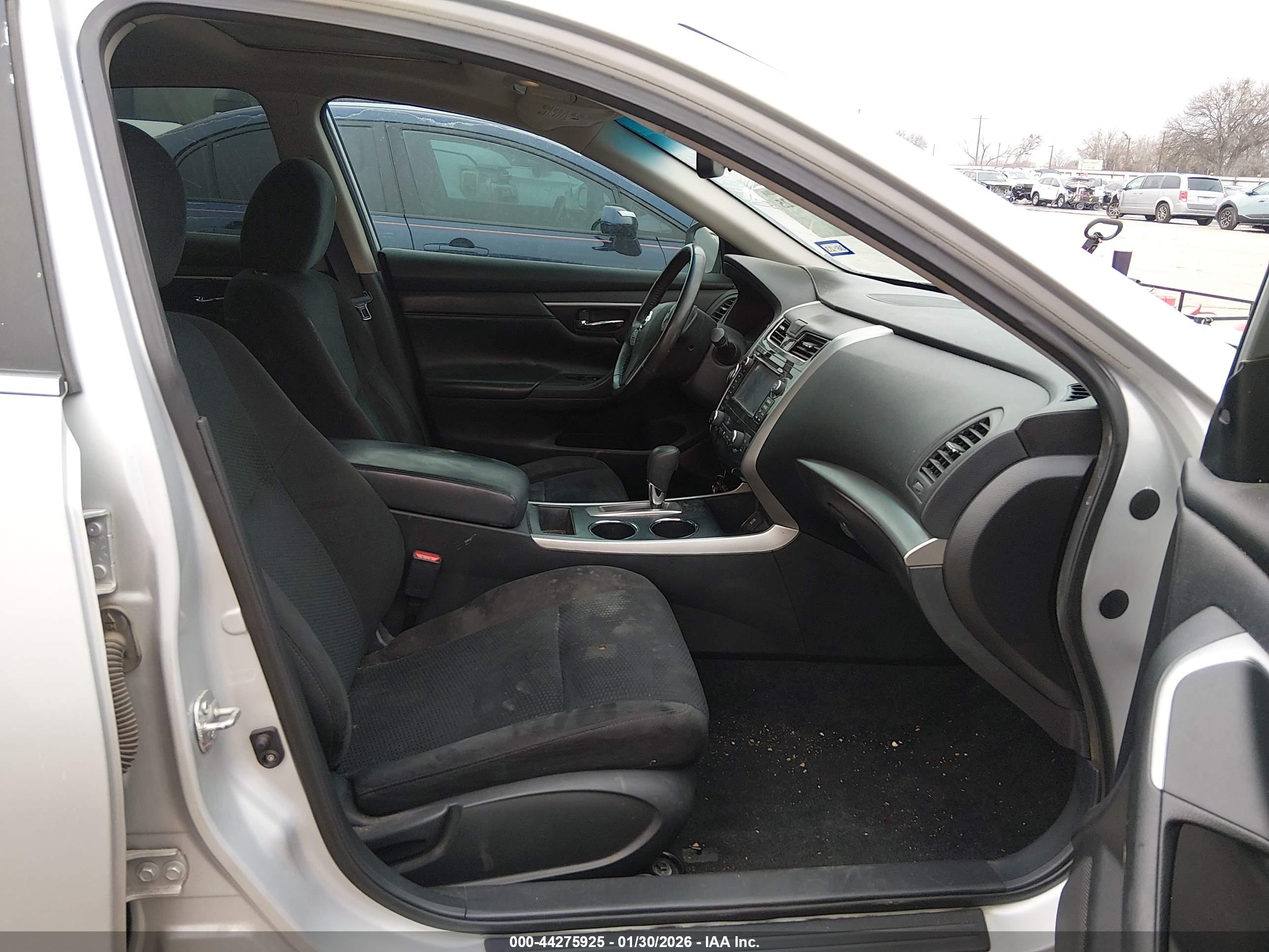 NISSAN ALTIMA image 5