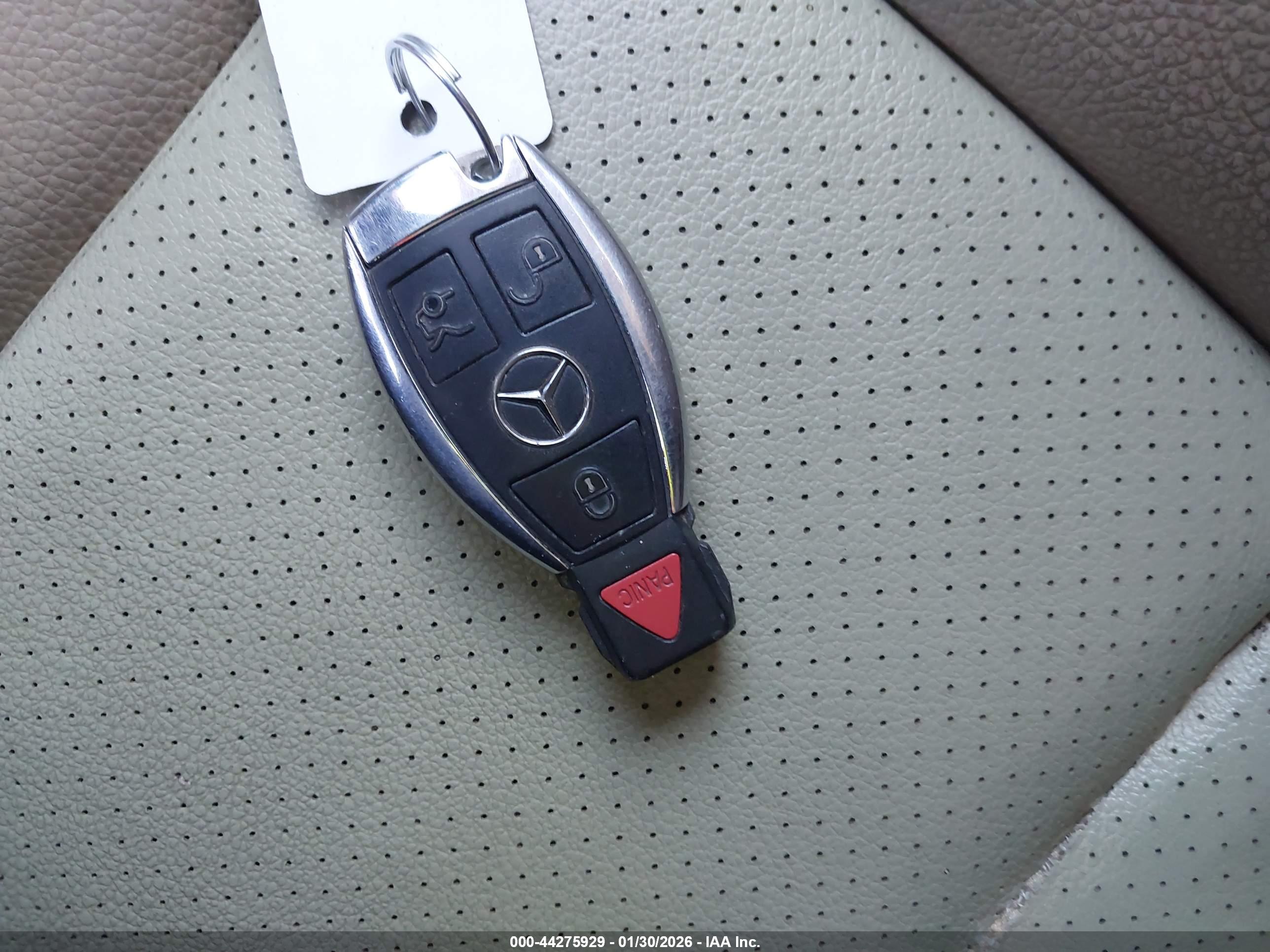 MERCEDES-BENZ E image 11