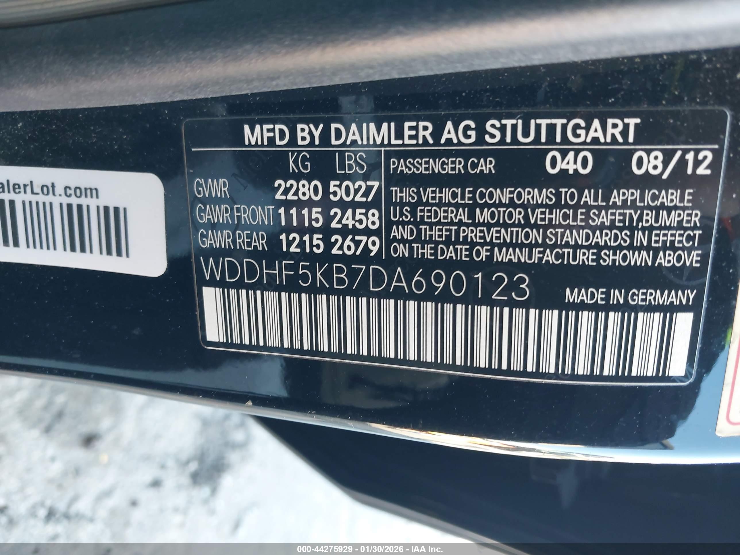 MERCEDES-BENZ E image 9