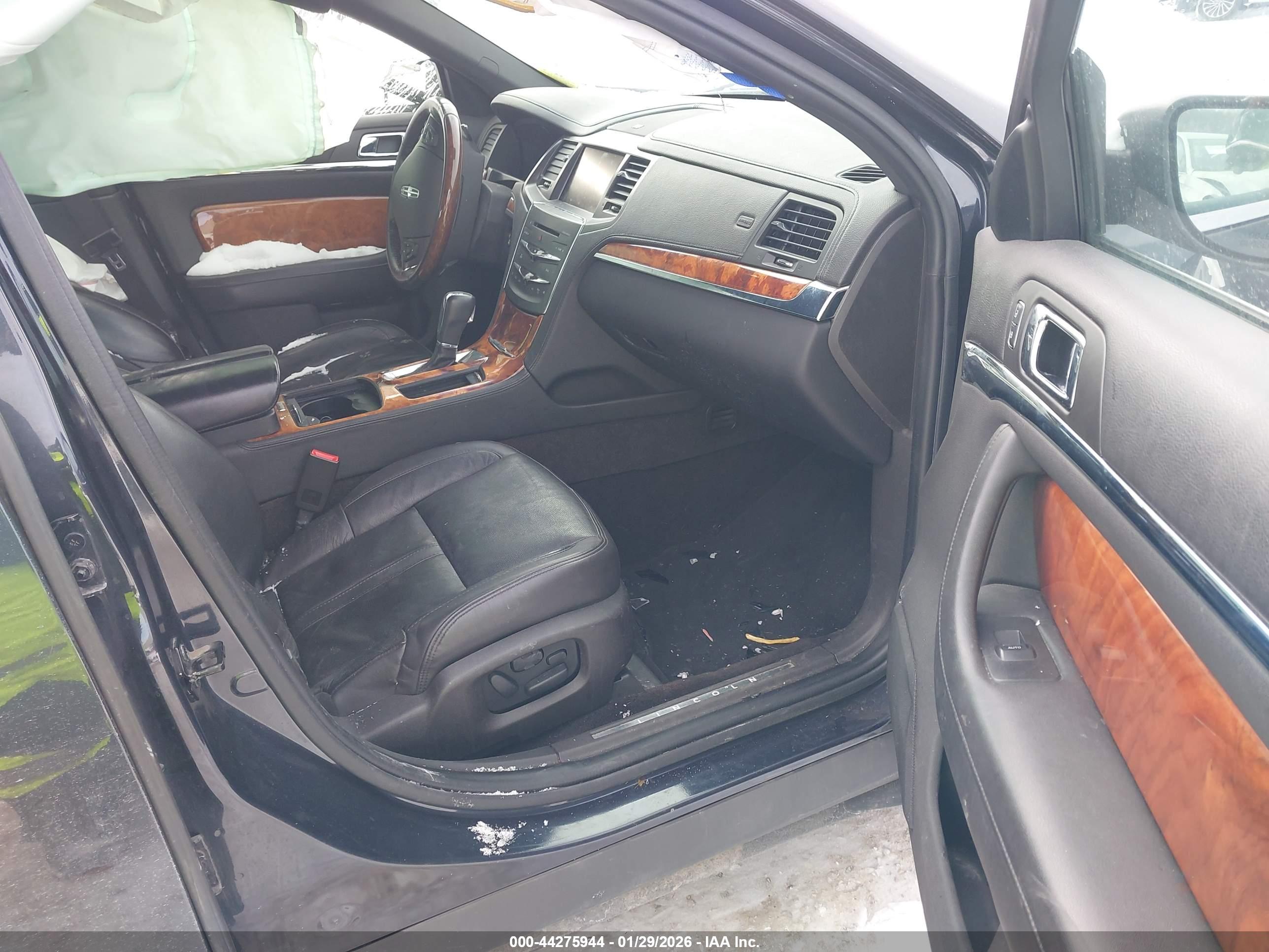 LINCOLN MKS image 5