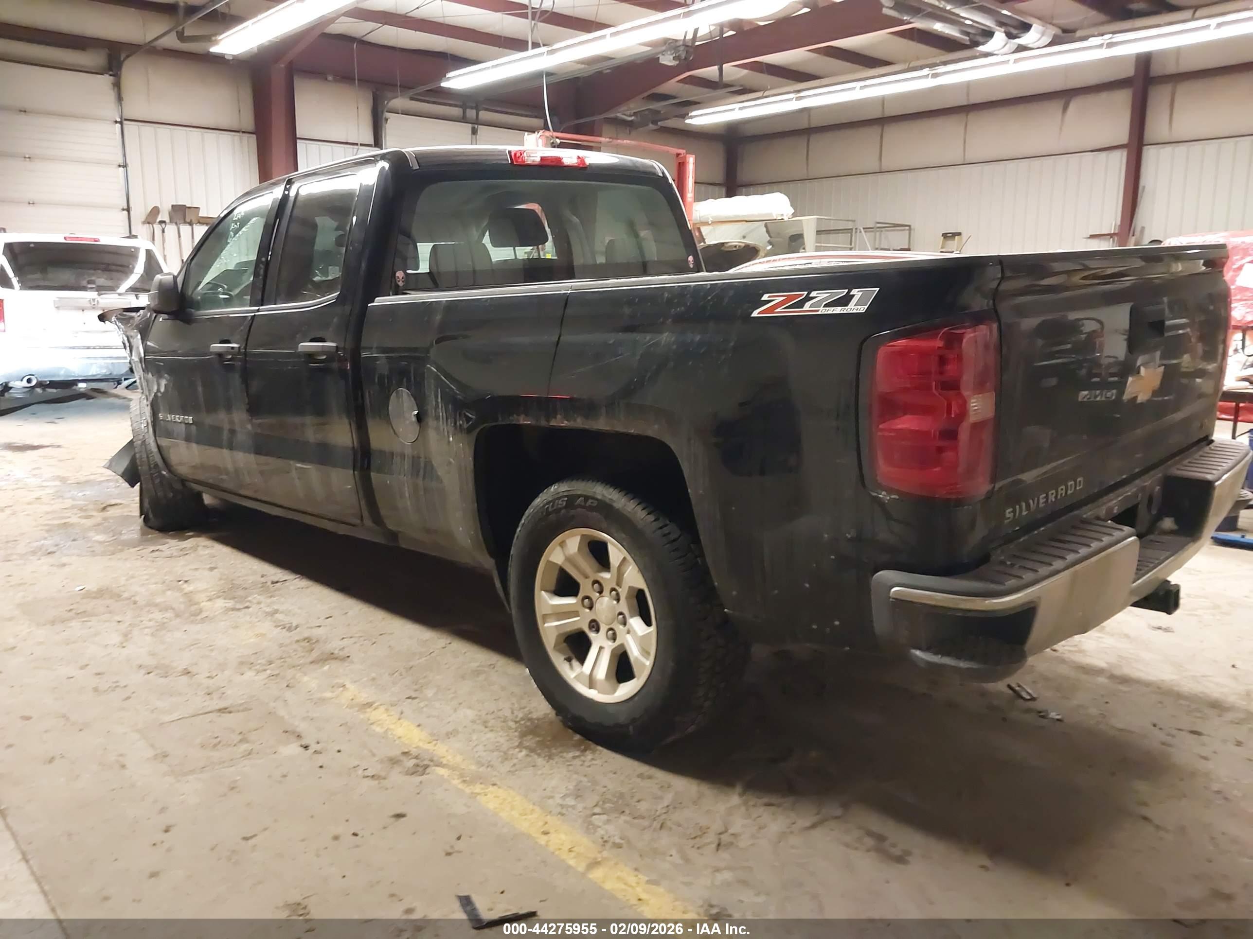 CHEVROLET SILVERADO image 3