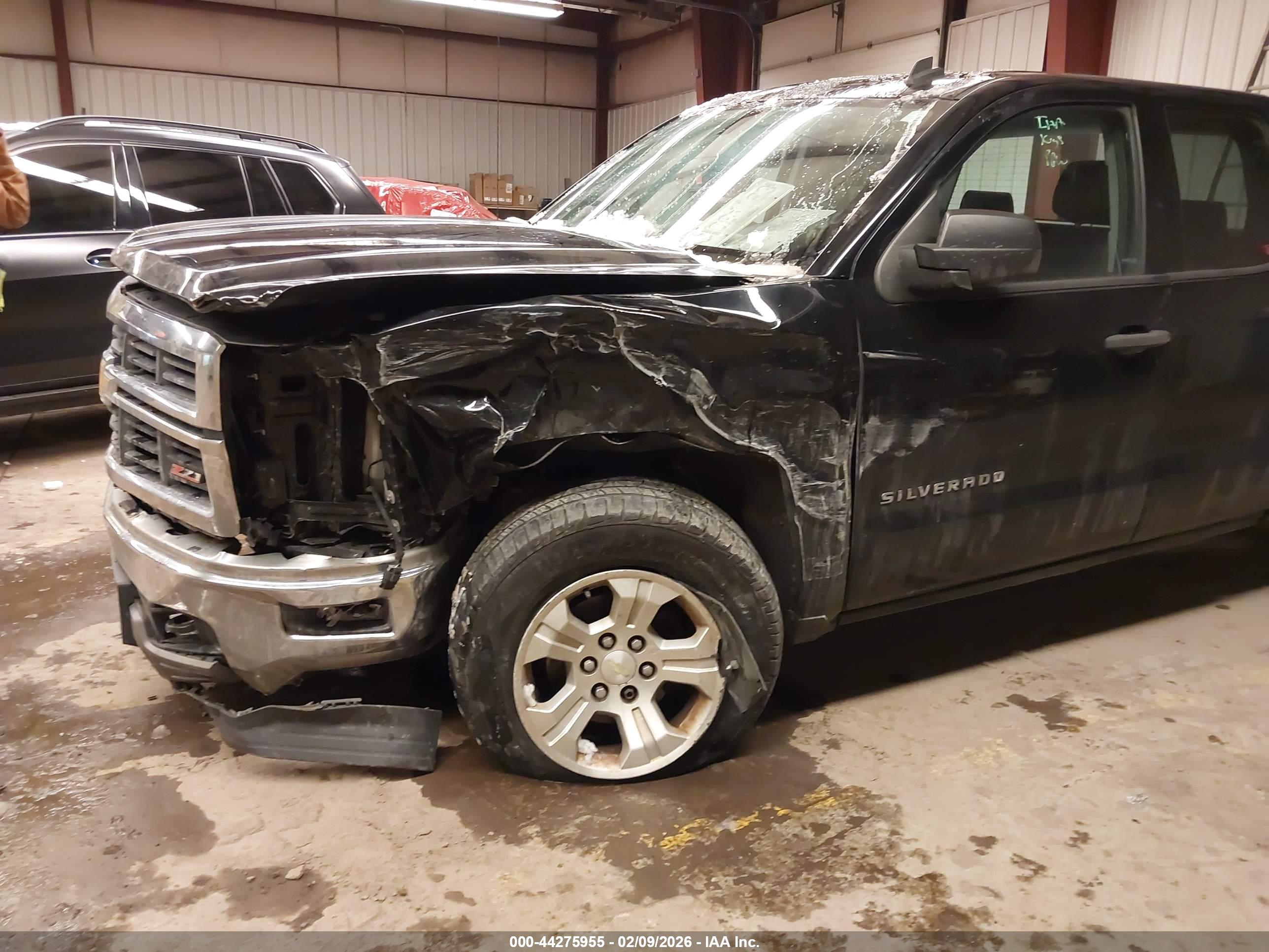 CHEVROLET SILVERADO image 6