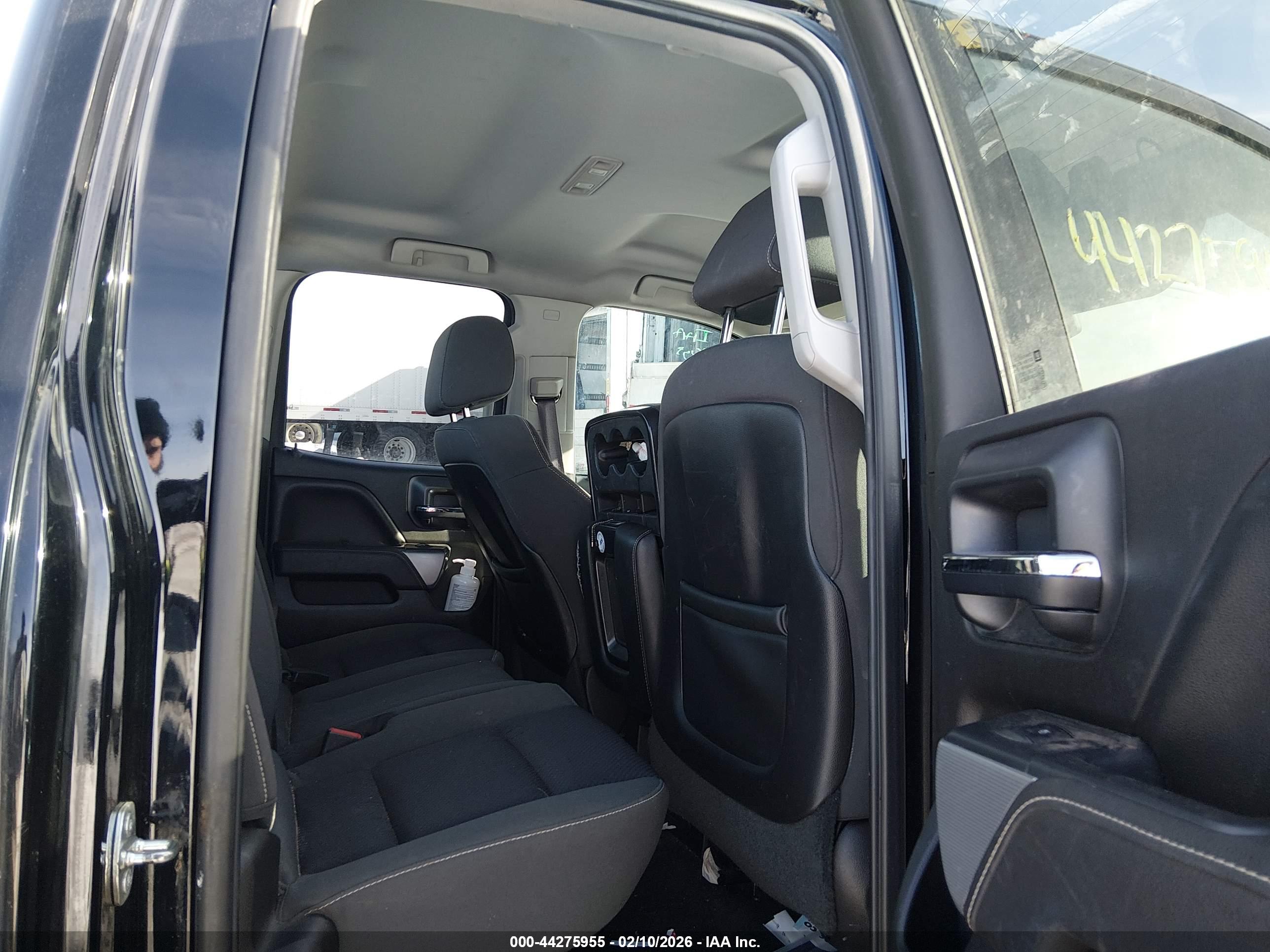 CHEVROLET SILVERADO image 8