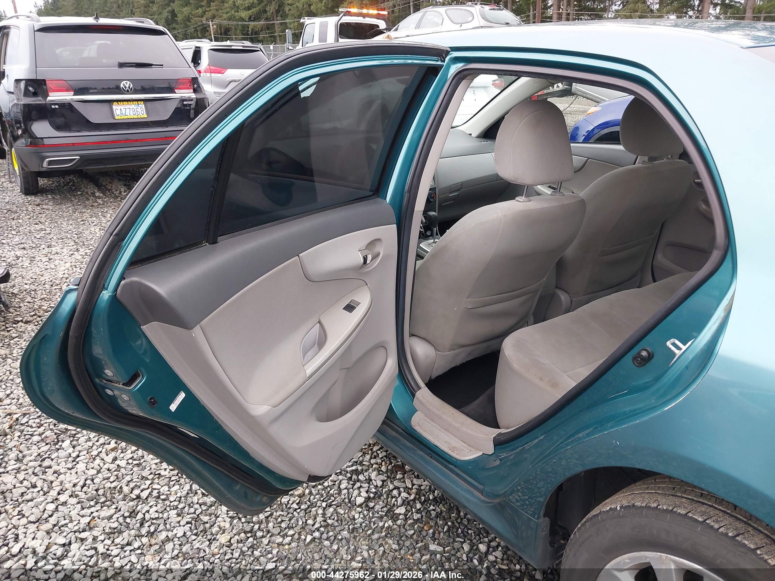 TOYOTA COROLLA image 8