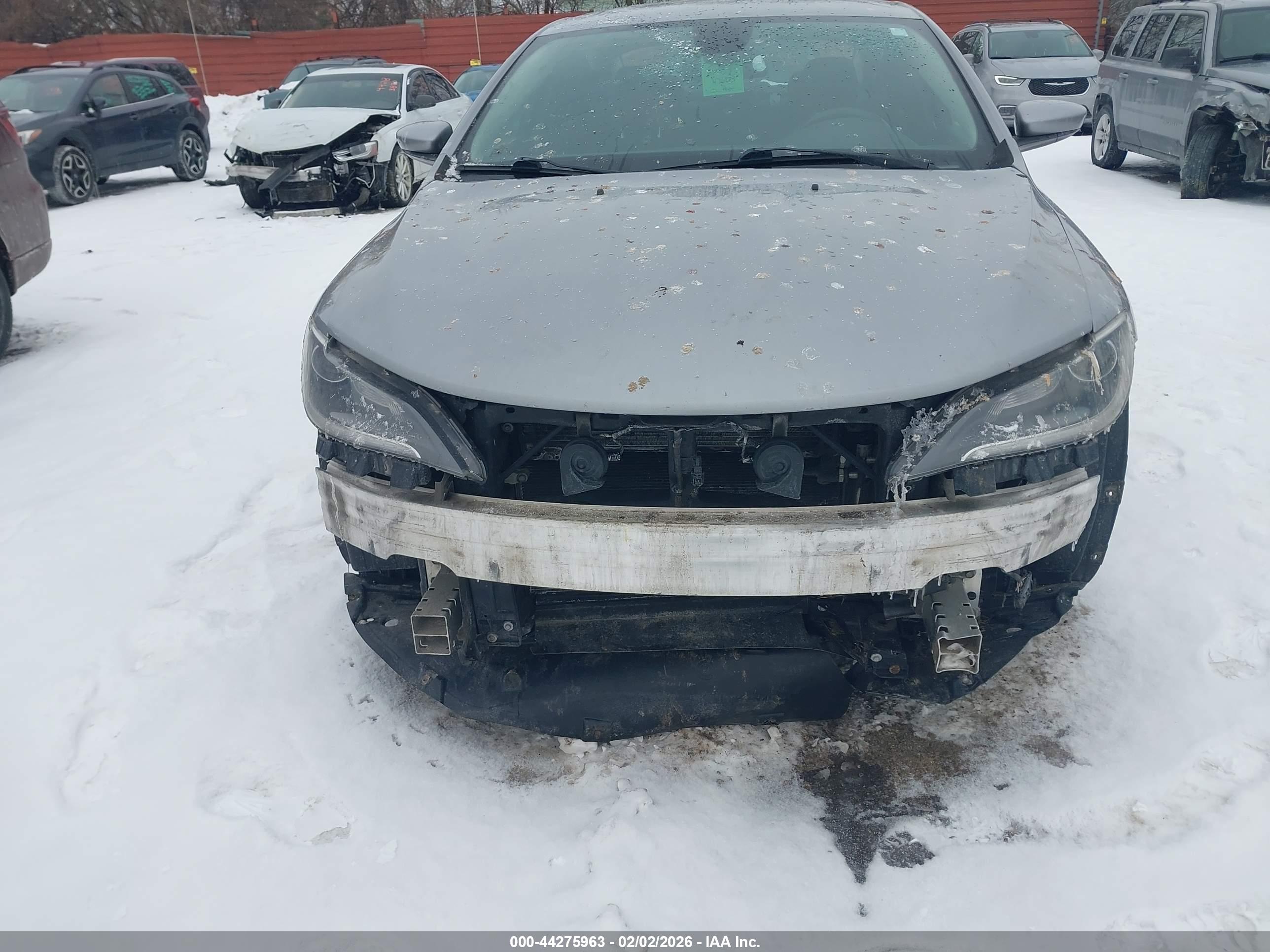 CHRYSLER 200 image 6